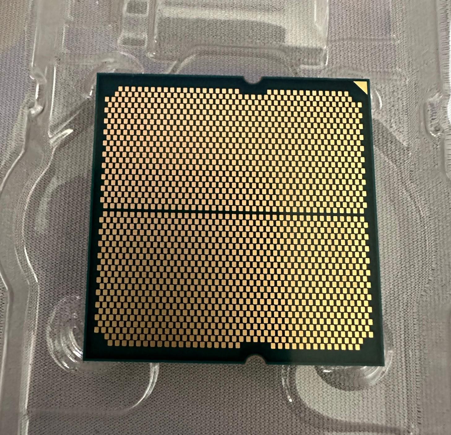 AMD 7800X3D - Lightly Used - Box Included