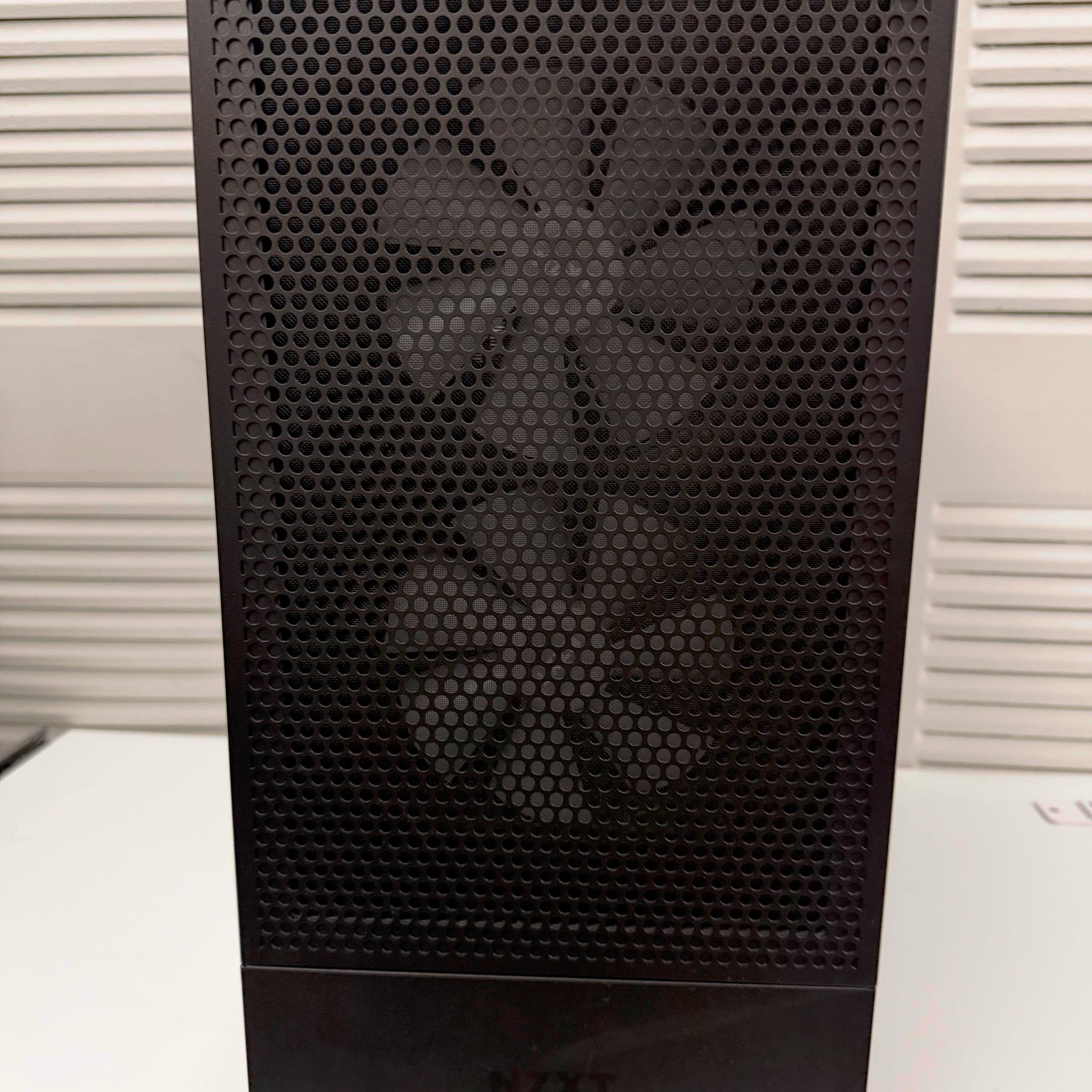 Custom Gaming PC Build – 32GB RGB – Kraken 280 LCD – 750W Gold – Needs GPU + SSD