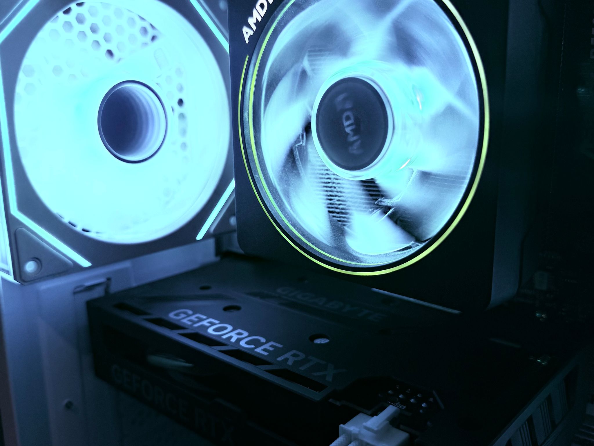 ⚪️"White Lotus"🪷| 1440p Gaming | Ryzen 7 5800X3D  | RTX 4060 | 32B Ram | 1TB NVMe Storage