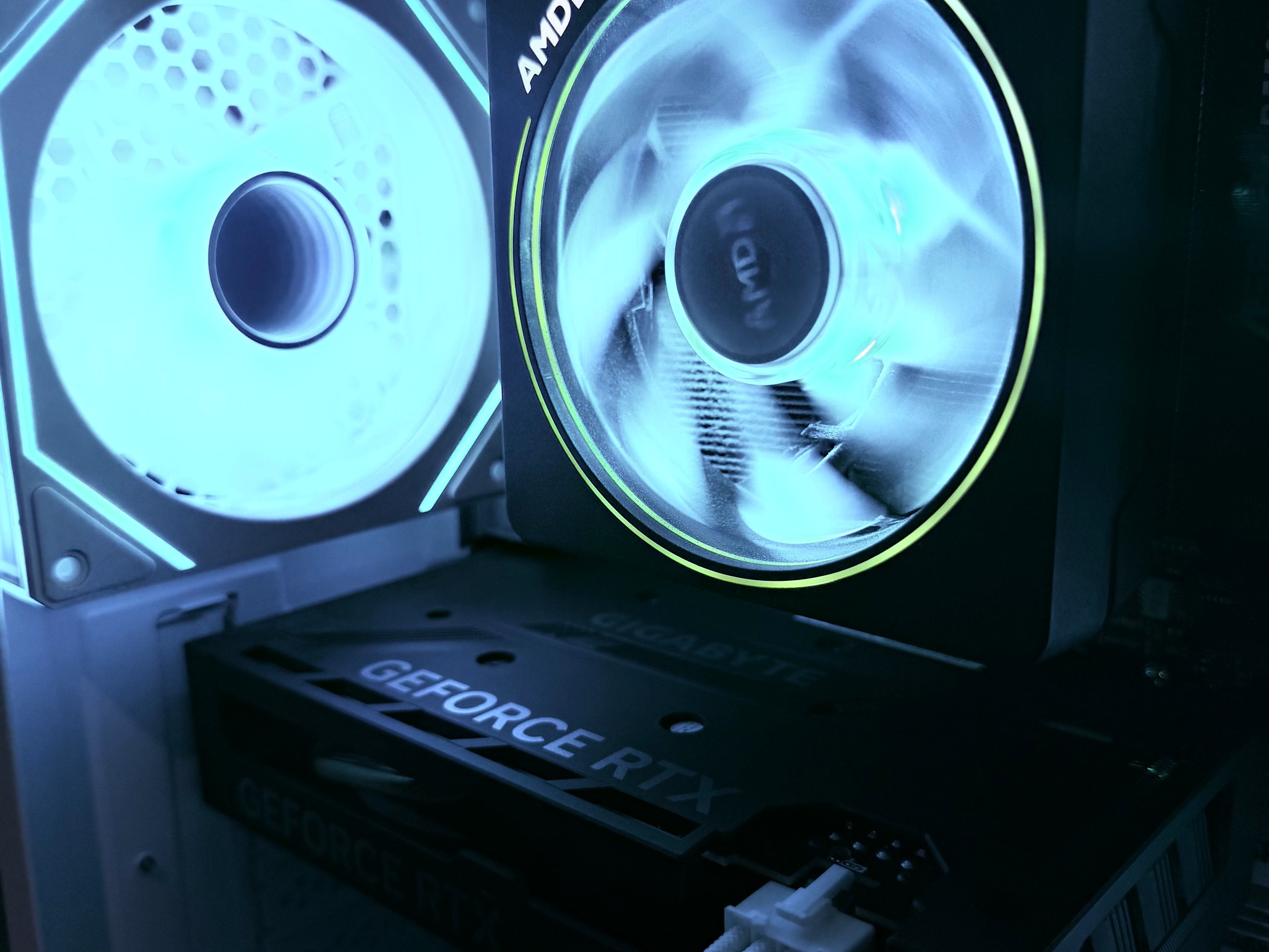 ⚪️"White Lotus"🪷| 1440p Gaming | Ryzen 7 5800X3D  | RTX 4060 | 32B Ram | 1TB NVMe Storage