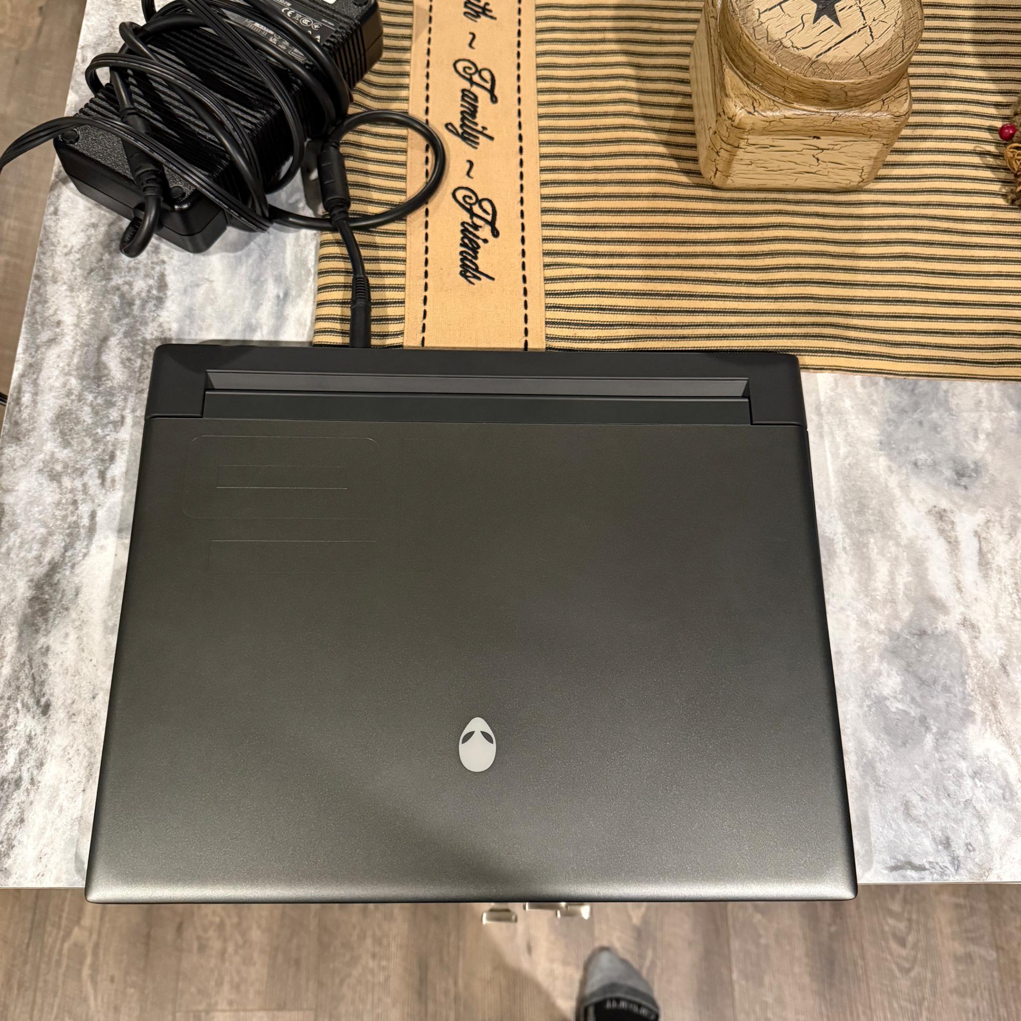Alienware m16 QHD+ 1440p 240hz 4080 gaming laptop