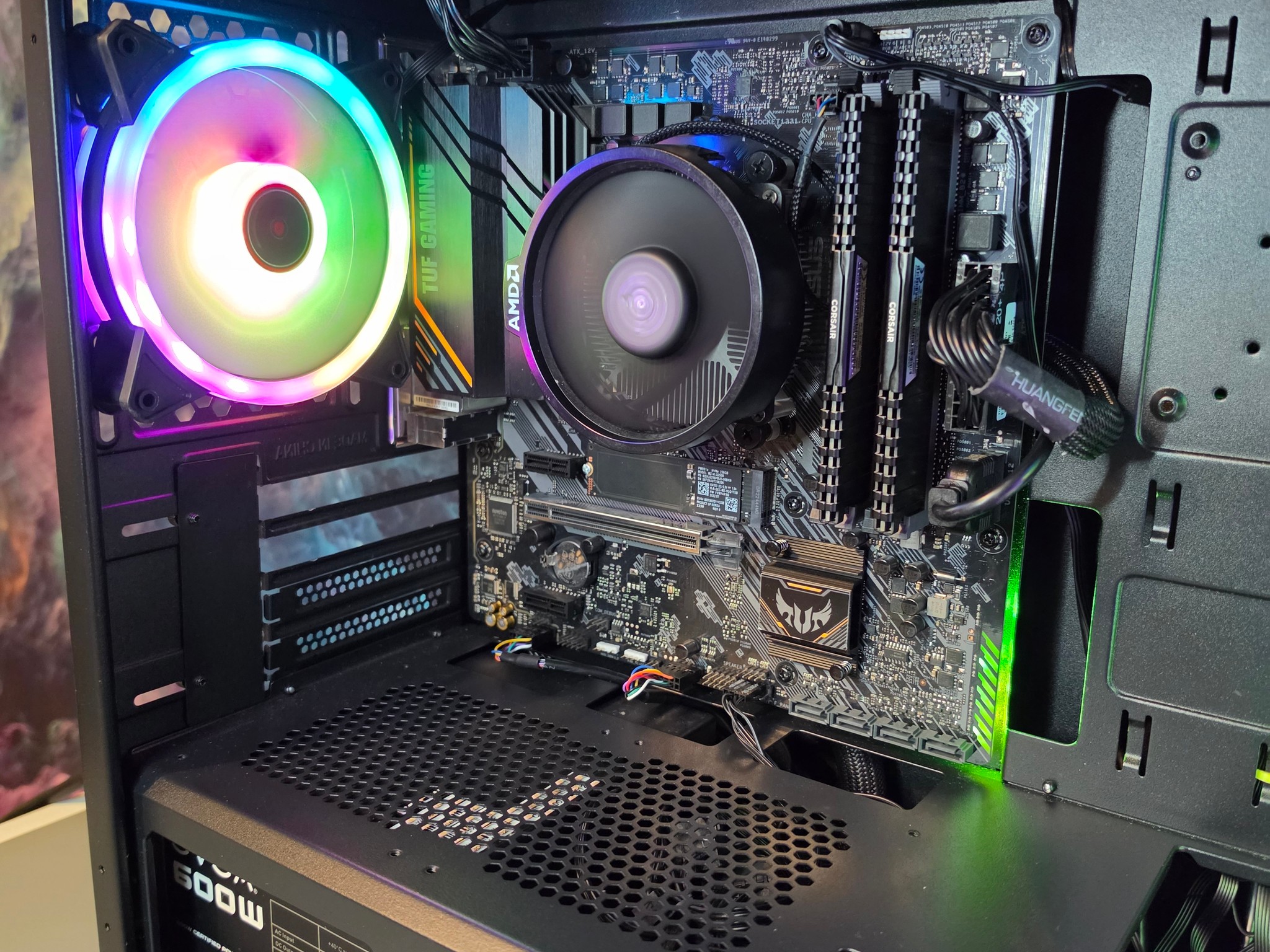 *READ* Ryzen 2200g + 16gb ddr4 Barebones PC Build #68