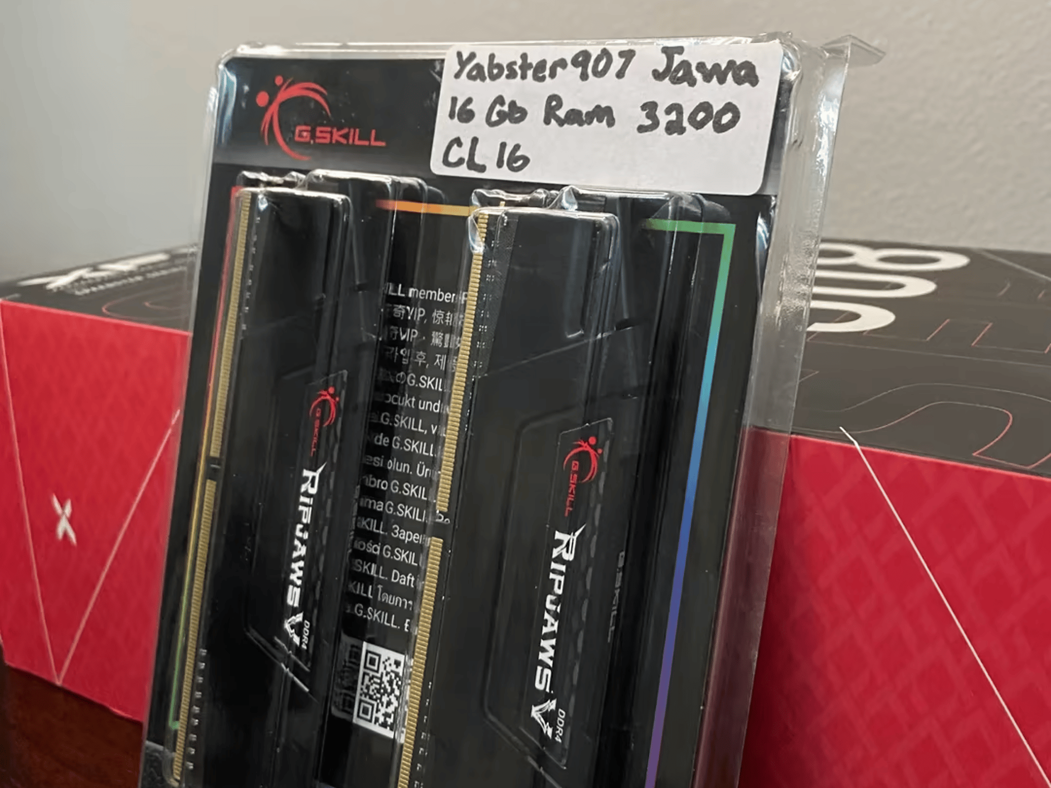 G.Skill Ripjaws V 16 GB (2 x 8 GB) DDR4-3200 CL16 Memory