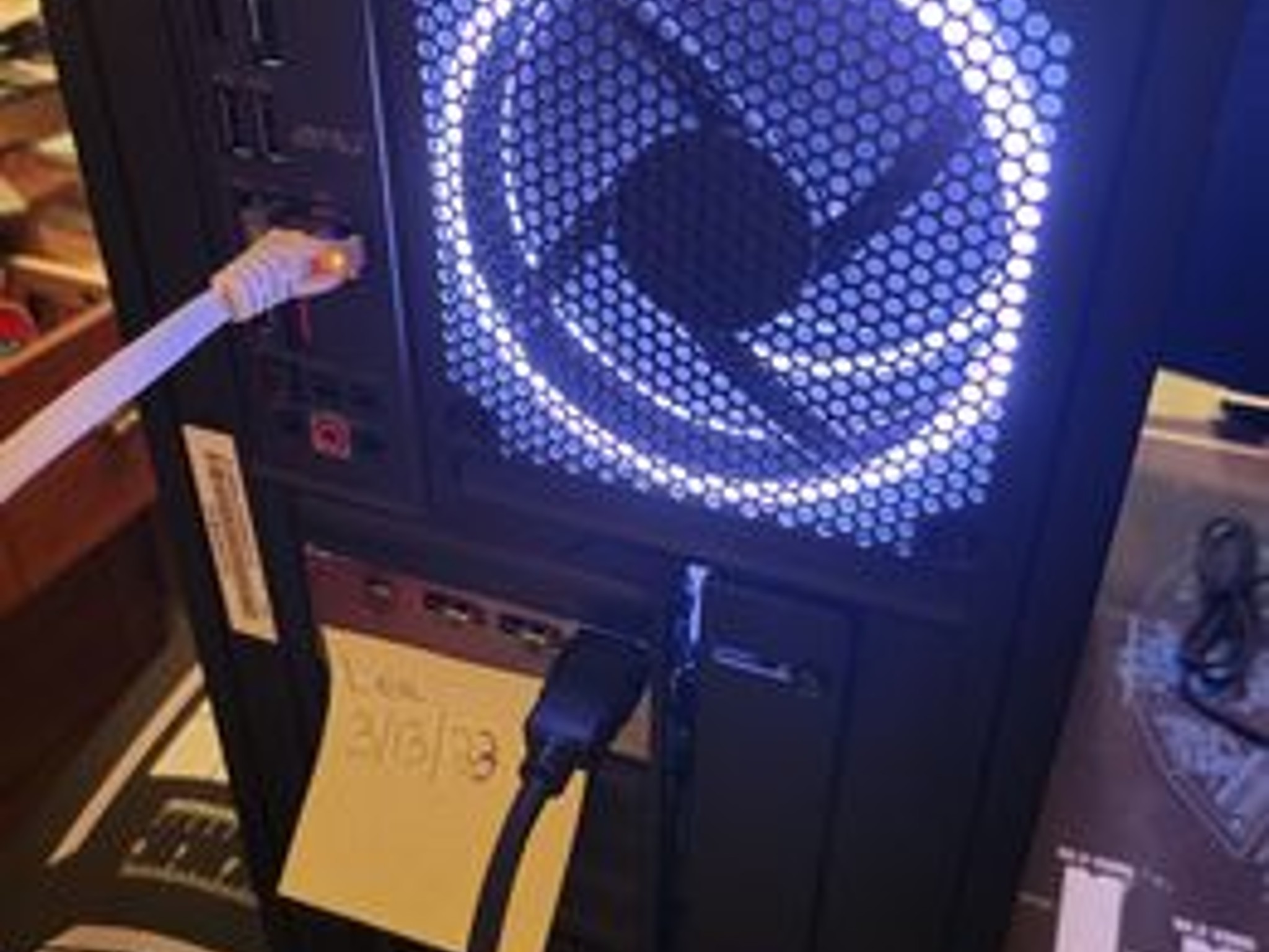 NZXT / AMD - Ryzen 7 5700X, 6800XT Midnight Dark Edition