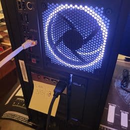 NZXT / AMD - Ryzen 7 5700X, 6800XT Midnight Dark Edition