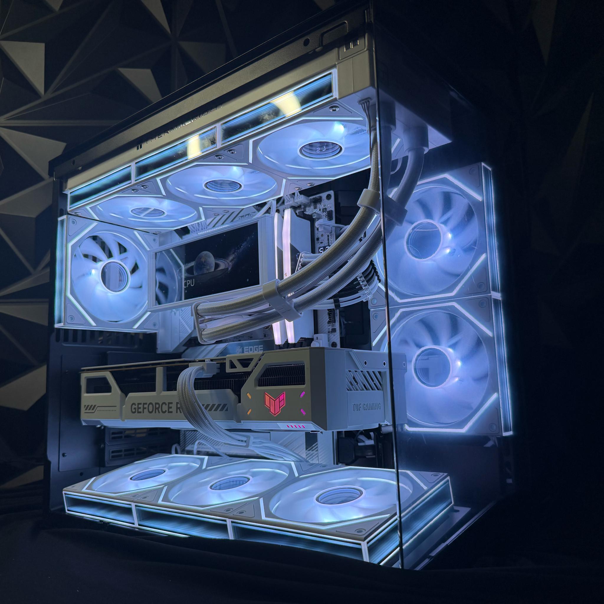 🥛⚫ THE MILK DIRTY ⚫🥛Ryzen 7 9800X3D| RTX 5070Ti| 64 GB DDR5| 4.75 TB NVMe| 1000W PSU