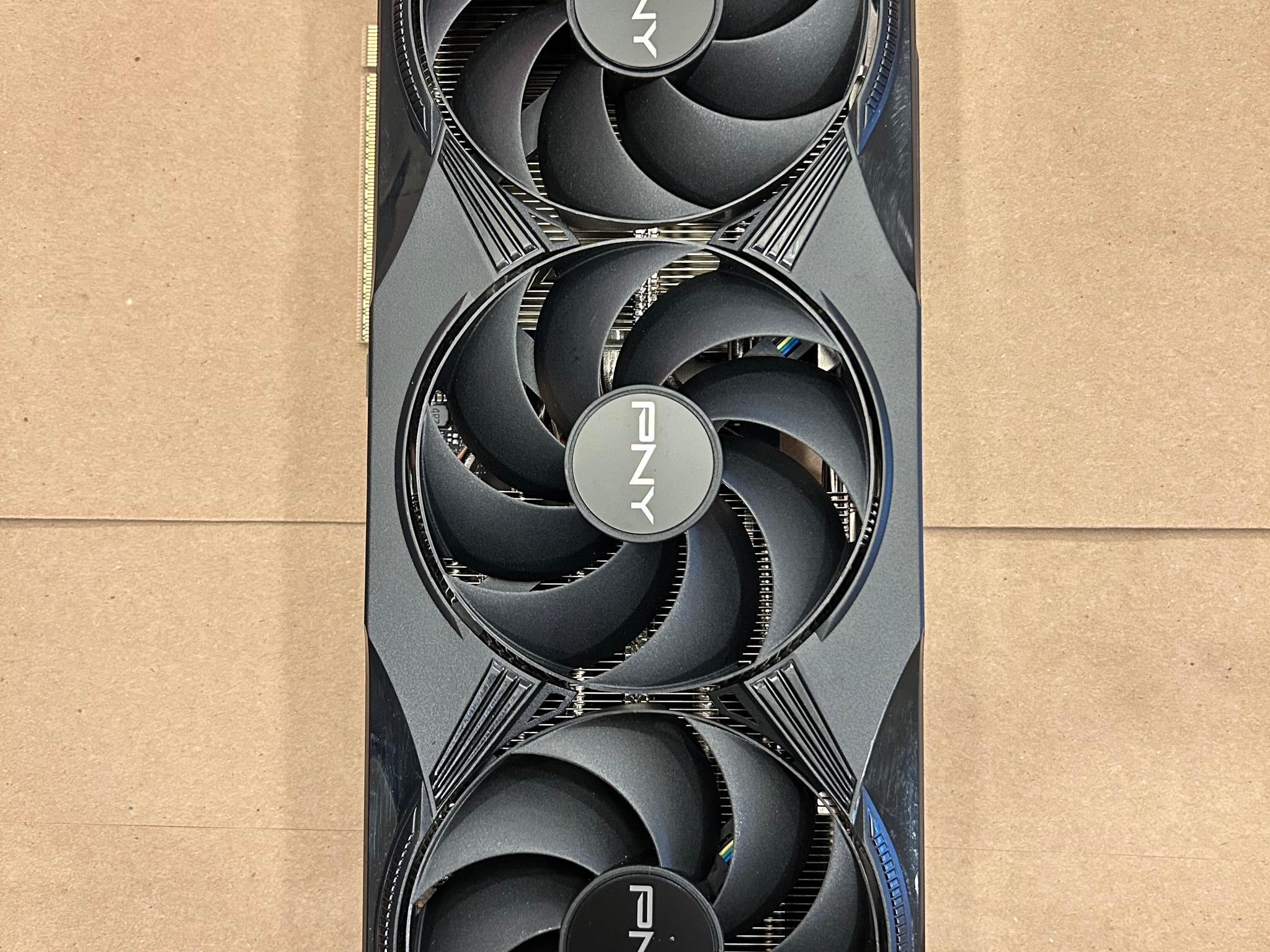 PNY GeForce RTX 5080 Triple Fan 16GB