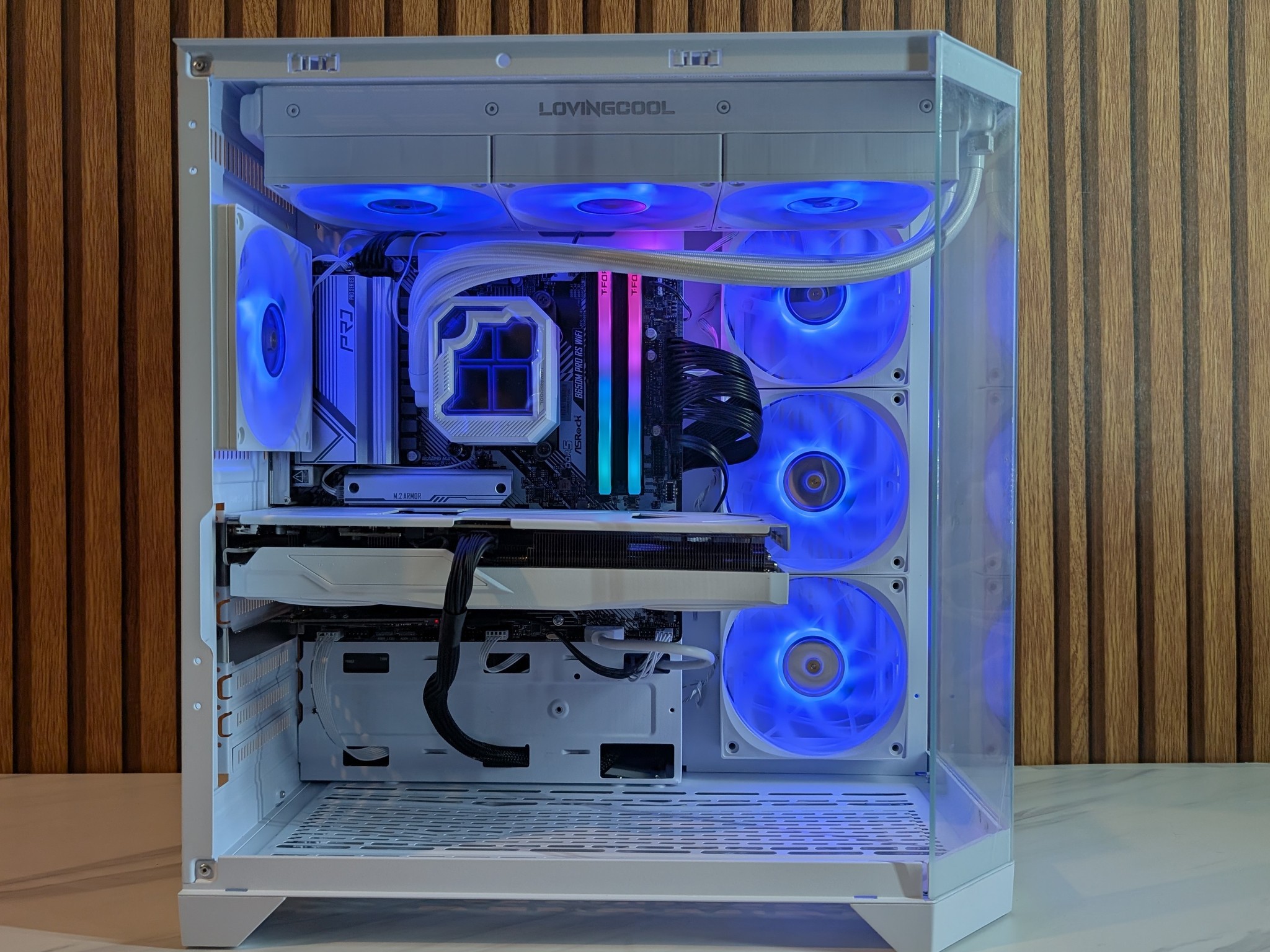 RTX 5070 | RYZEN 5 7600X | 1TB SSD | 16GB DDR5 | 750W | 360MM AIO