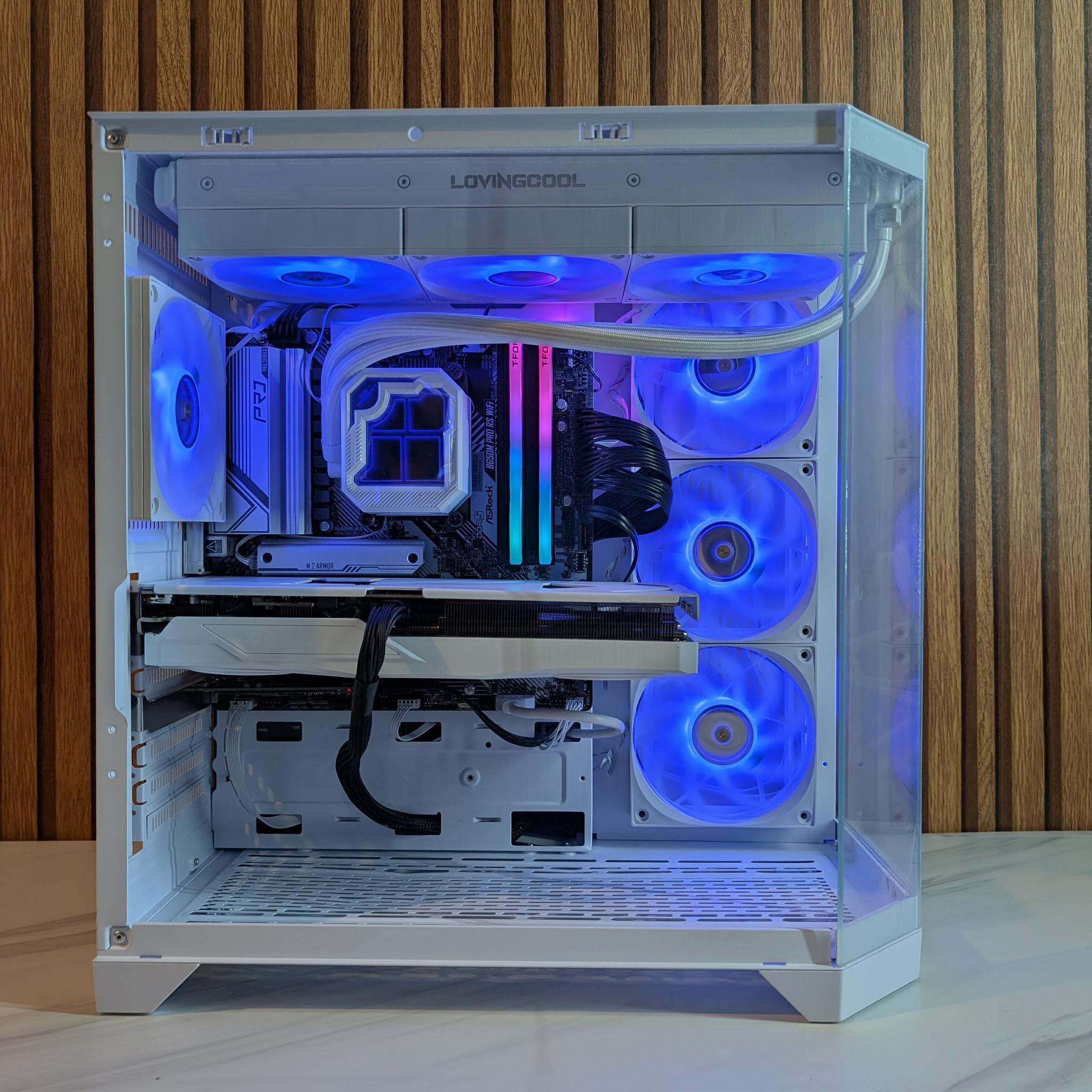 RTX 5070 | RYZEN 5 7600X | 1TB SSD | 16GB DDR5 | 750W | 360MM AIO