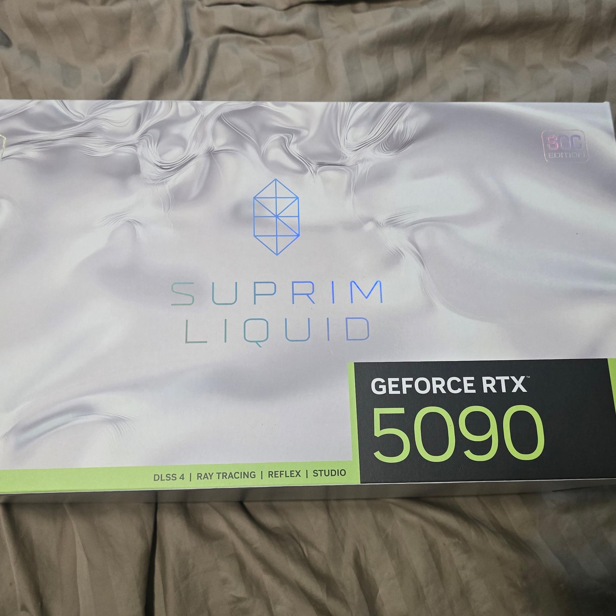 MSI GeForce RTX 5090 32G SUPRIM LIQUID SOC