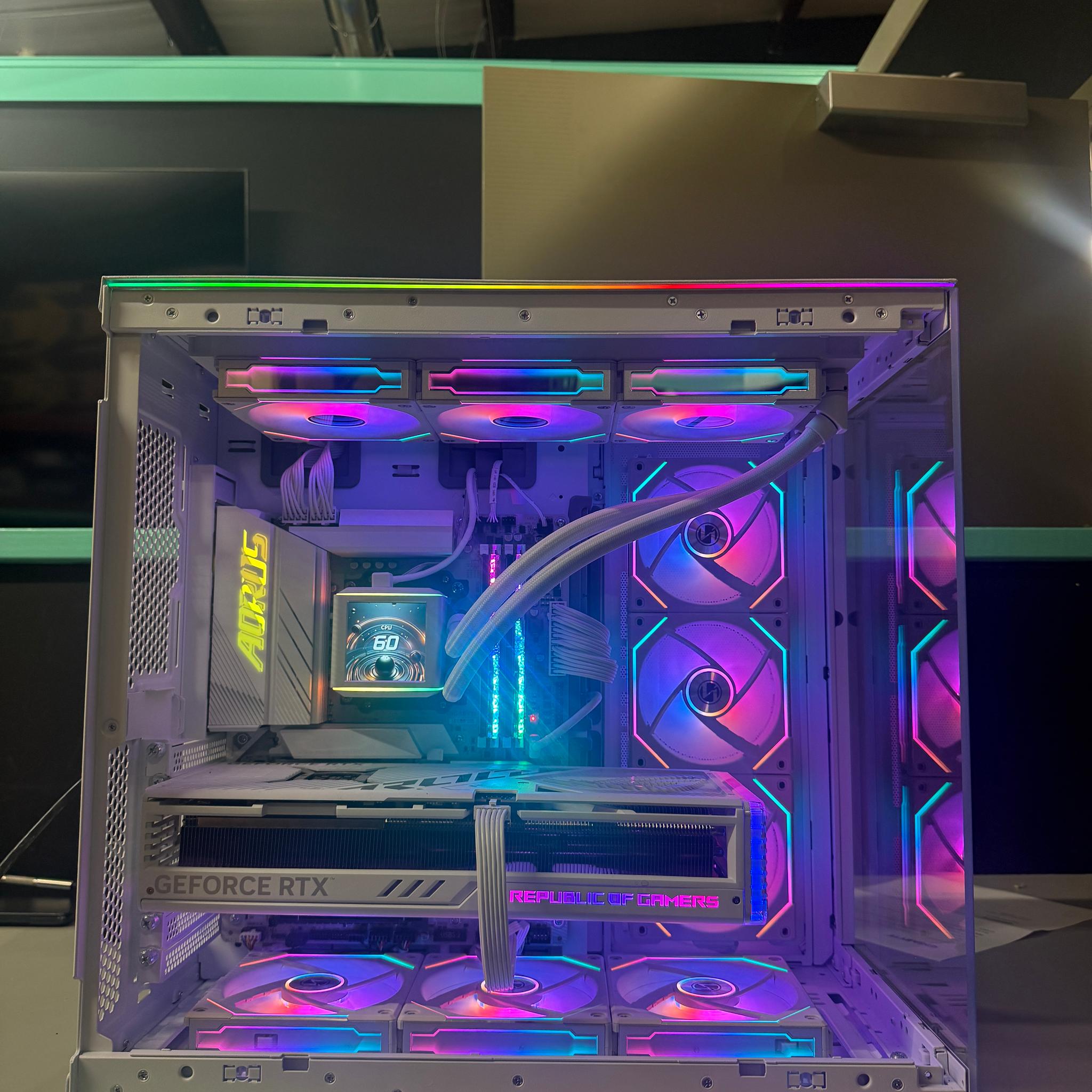 White RTX 4090 Gaming PC | Ryzen 9 7950X3D | 32GB DDR5 | 2TB SSD