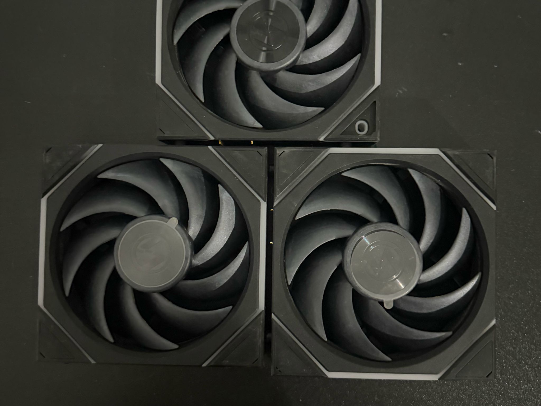 3x Lian Li UNI FAN TL Wireless Fans – Used