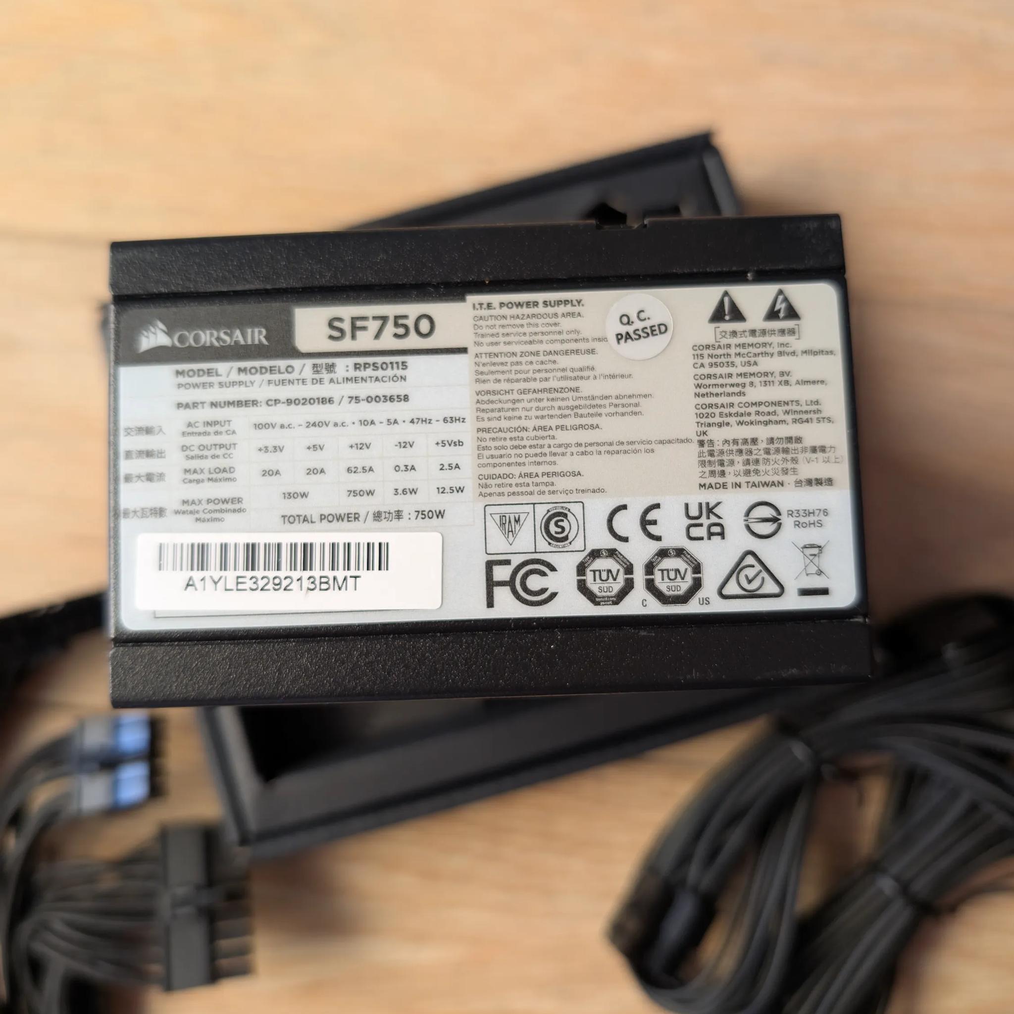 Corsair SF750 ATX 2.4