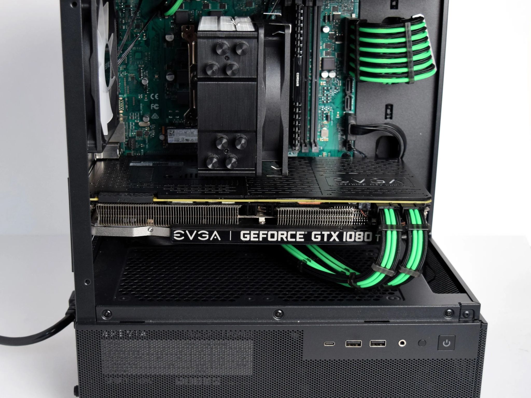 Fresh Build! Intel i7 7700 | GTX 1080ti 11GB | 16gb Ram | 512 GB Storage | Okinos 3 Fish Tank Case
