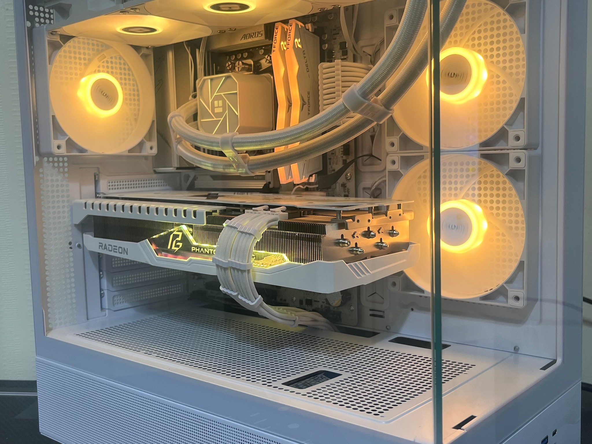 “Aether” 1440p/4K Streaming/Gaming PC|Ryzen 7 7800X3D, RX 7900XT, 1TB M.2 SSD