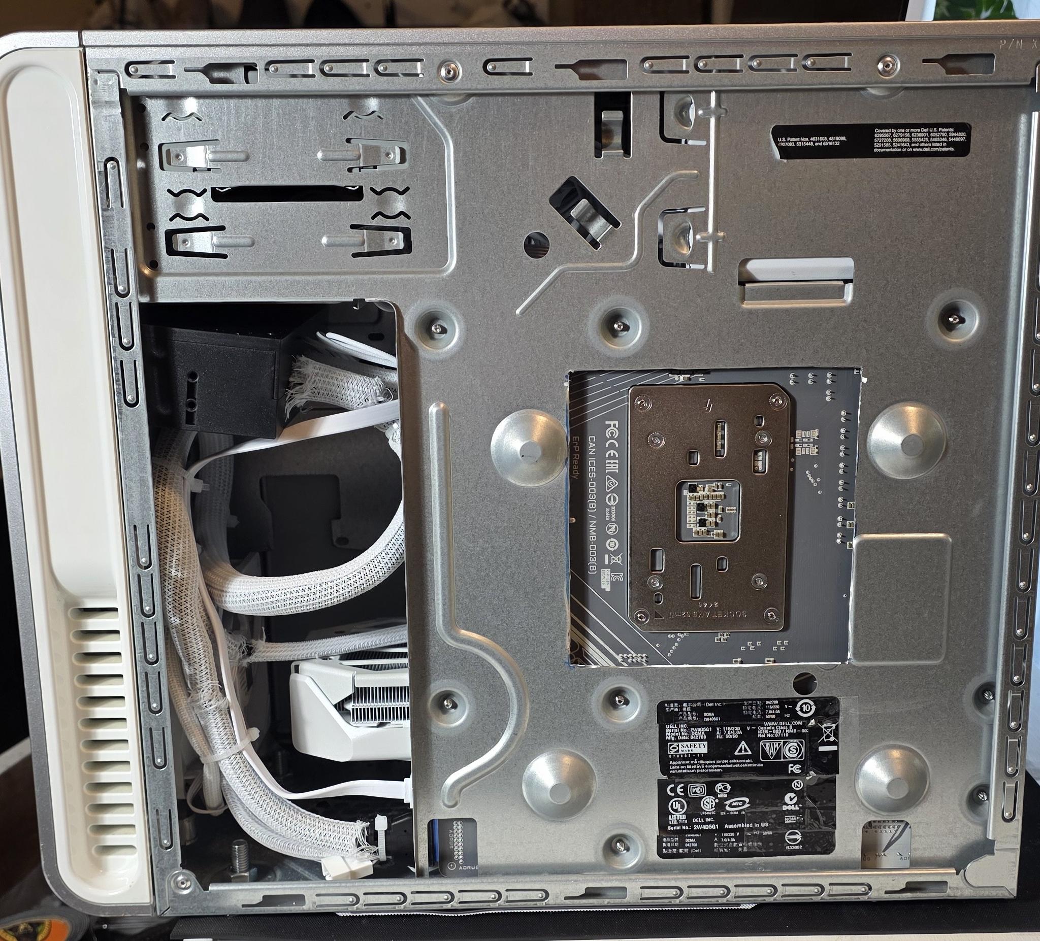 White Hi End Gaming PC Sleeper Custom AMD Ryzen 7 9700x RX 9060 xt 16gb 32gb ddr5 4TB NVME