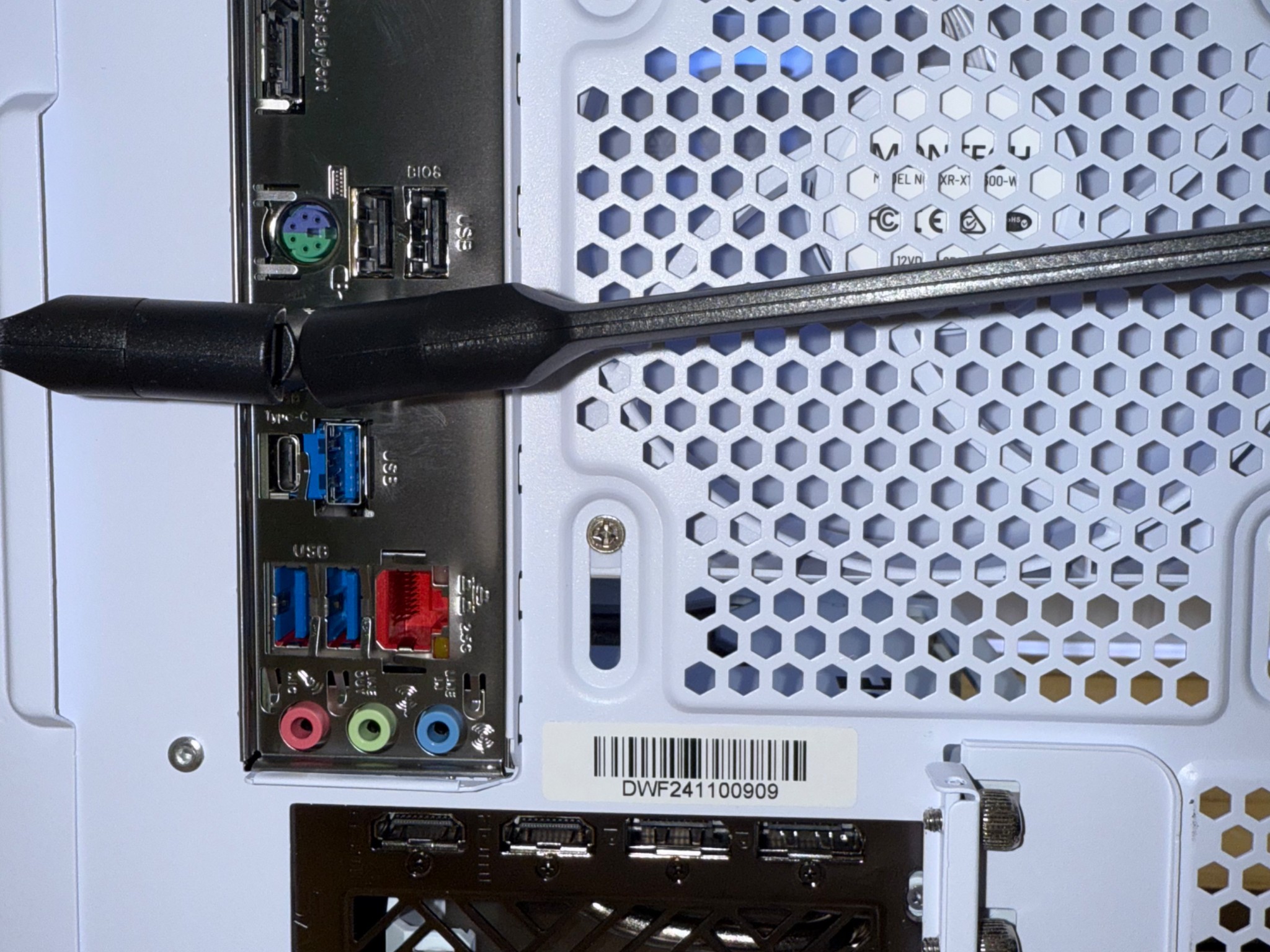 (SALE) DONT MISS OUT    Ryzen 5 7600X / RTX 4070 Ti SUPER / 32GB DDR5 / 1.5TB NVMe/ 850W PSU🔥