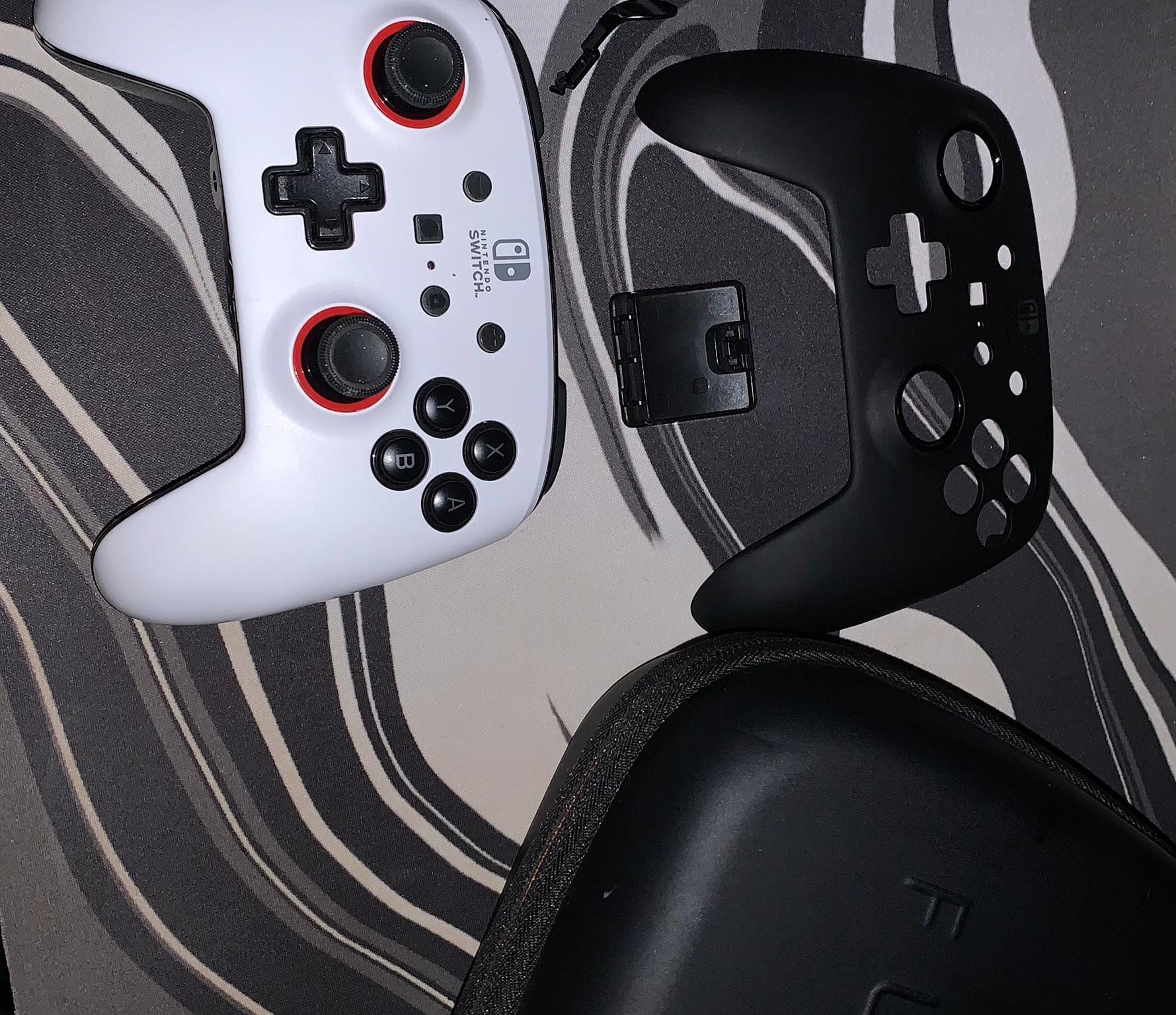 Nintendo switch bundle!!!! Comes with games and a Nintendo switch controller!!