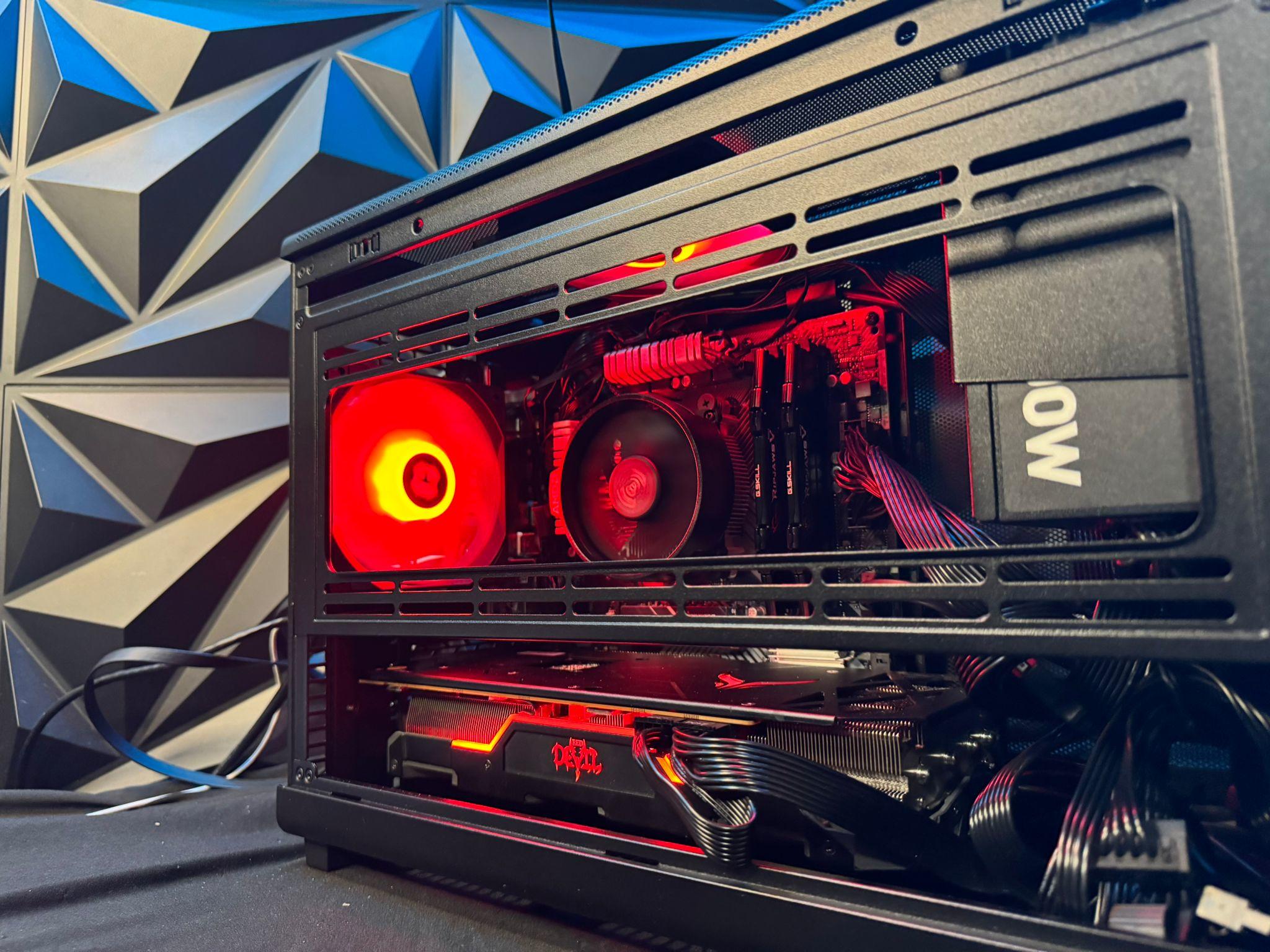 🖤💻 Dark 5557🖤💻 Ryzen 5 5500| RX 5700XT| 16 GB DDR4| 1 TB NVMe