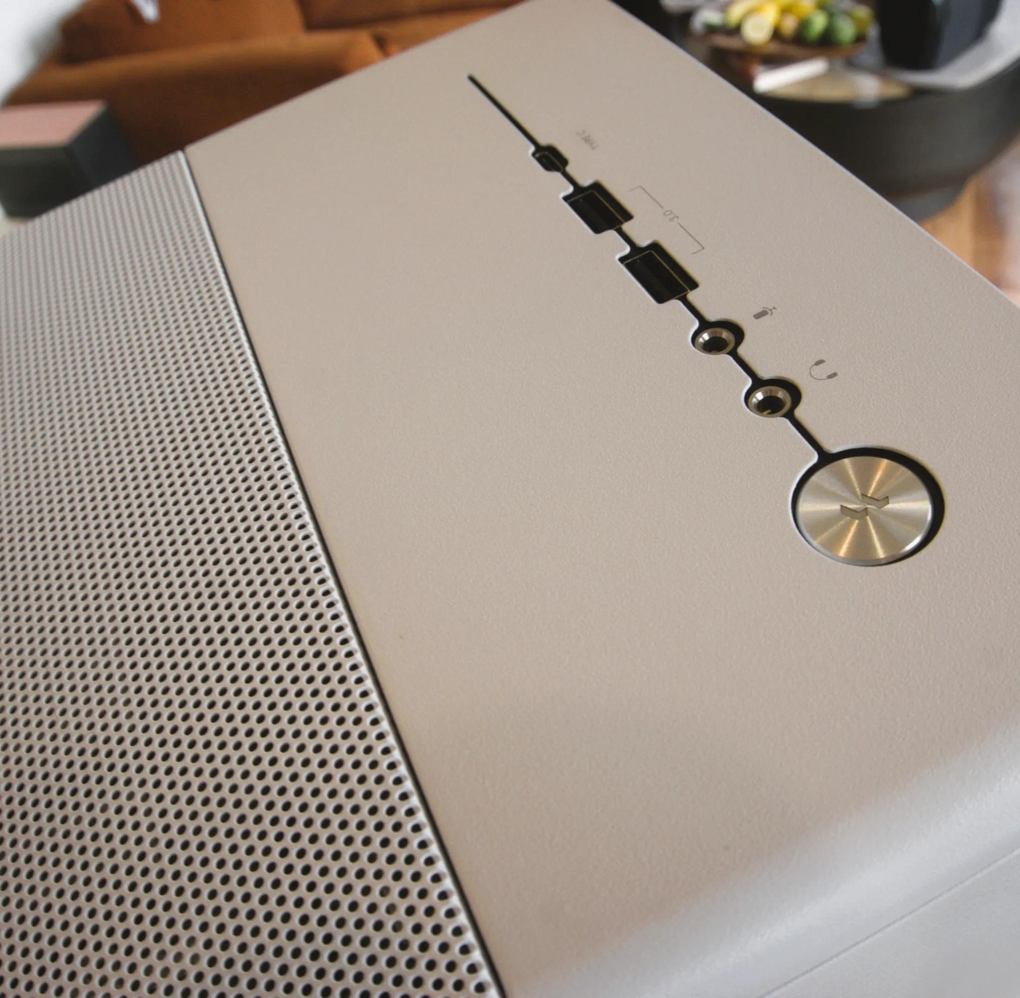 Fractal North White Mesh