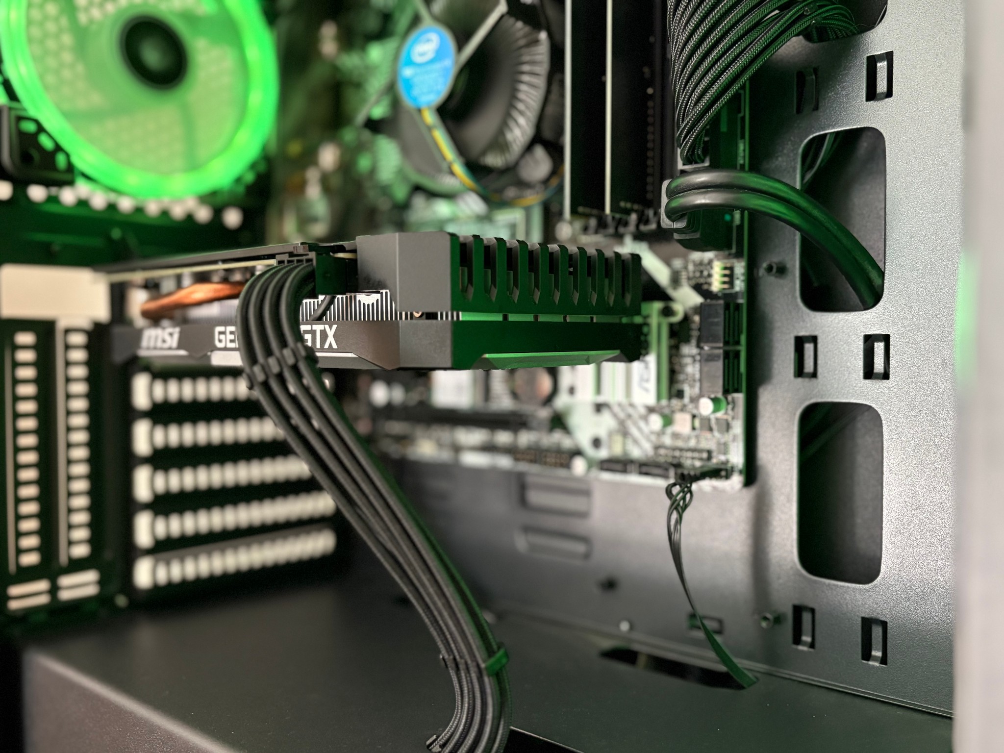 Budget Performer - GTX 1660 | i5 9400F | 16GB RAM | 1TB M.2 | Built In WiFI