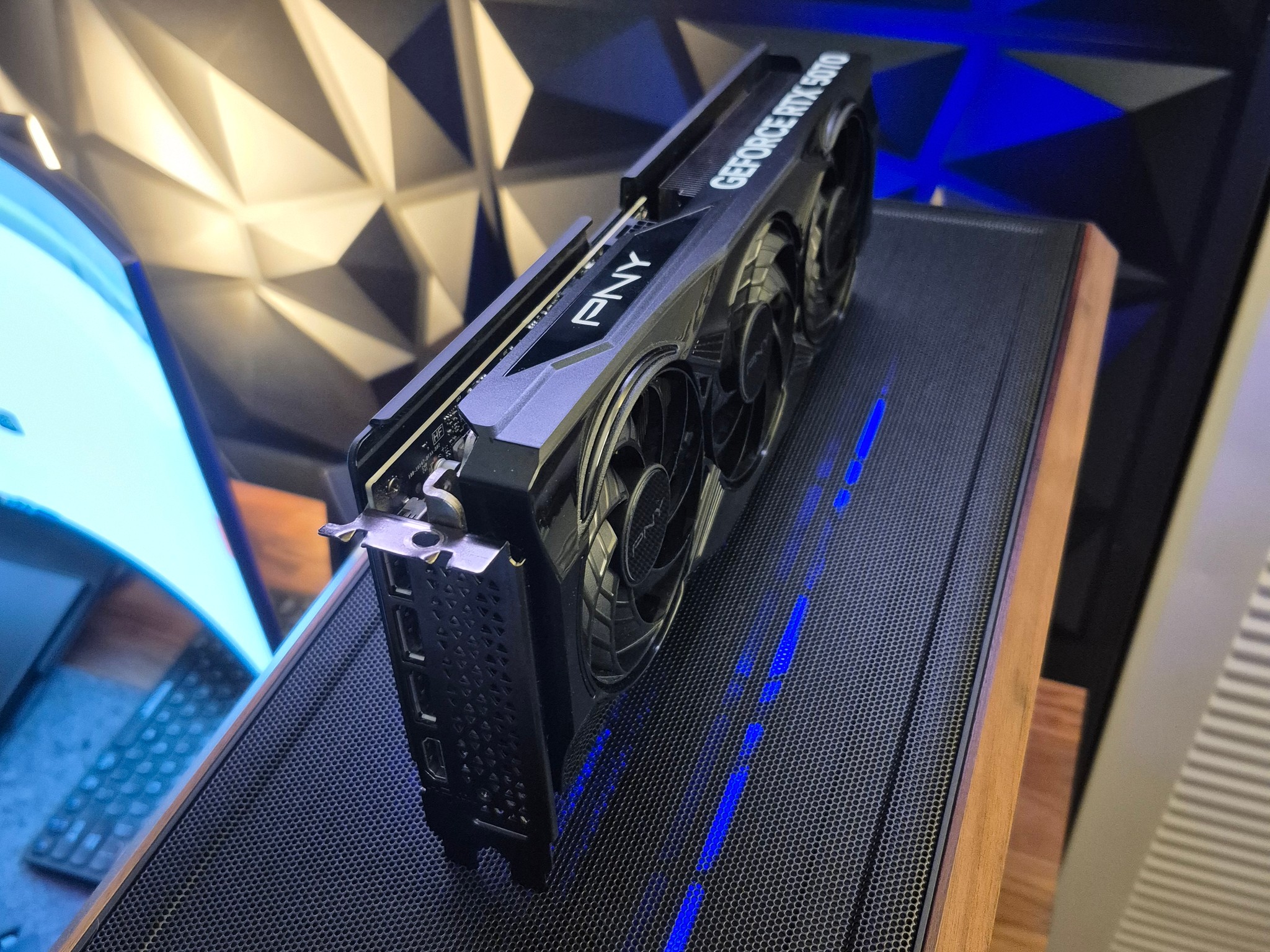 RTX 5070