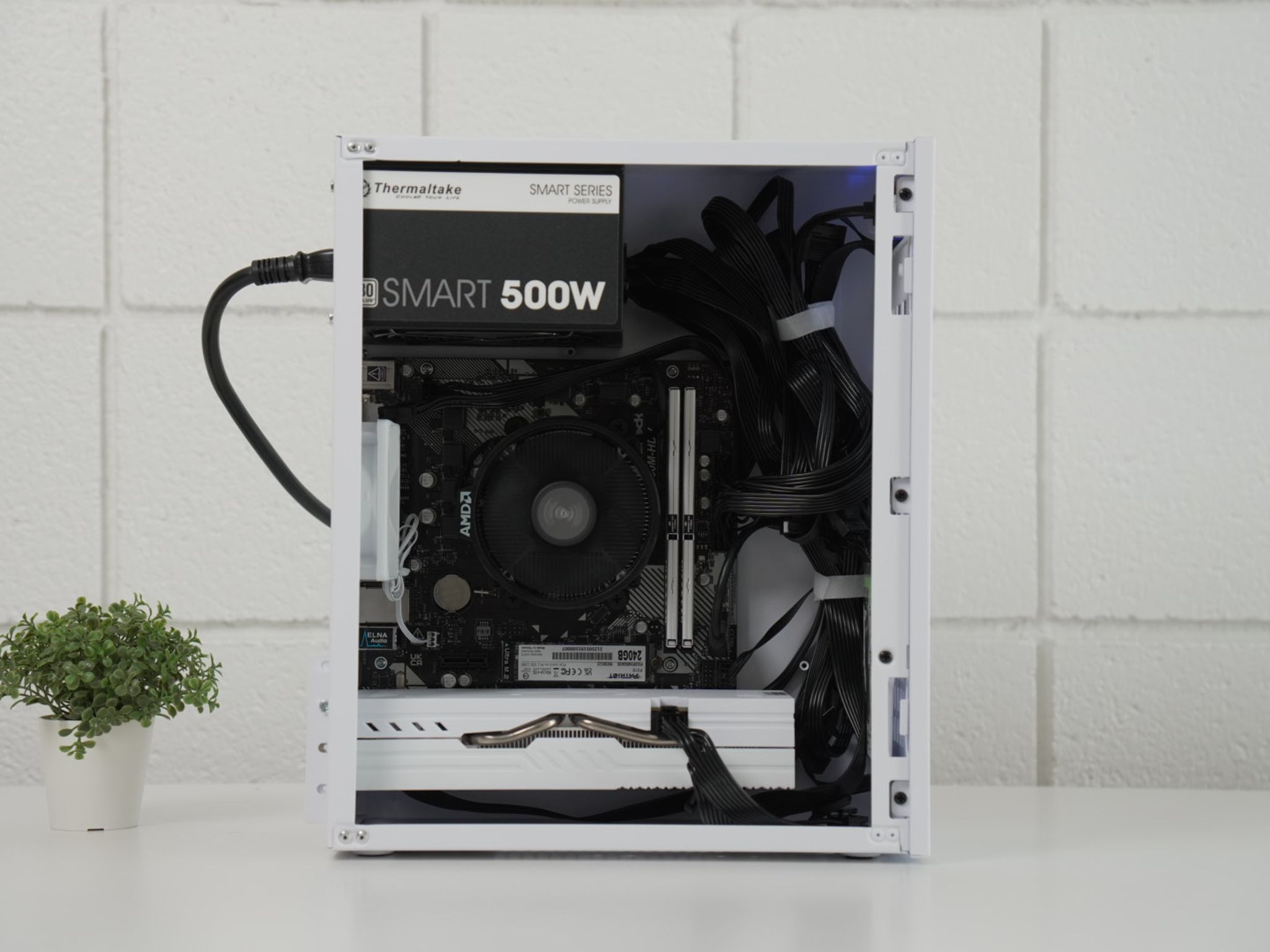 Starter Beast! All new Gaming PC | RYZEN 3 4100 | RX 580 | 16GB RAM | WiFi | Windows 11