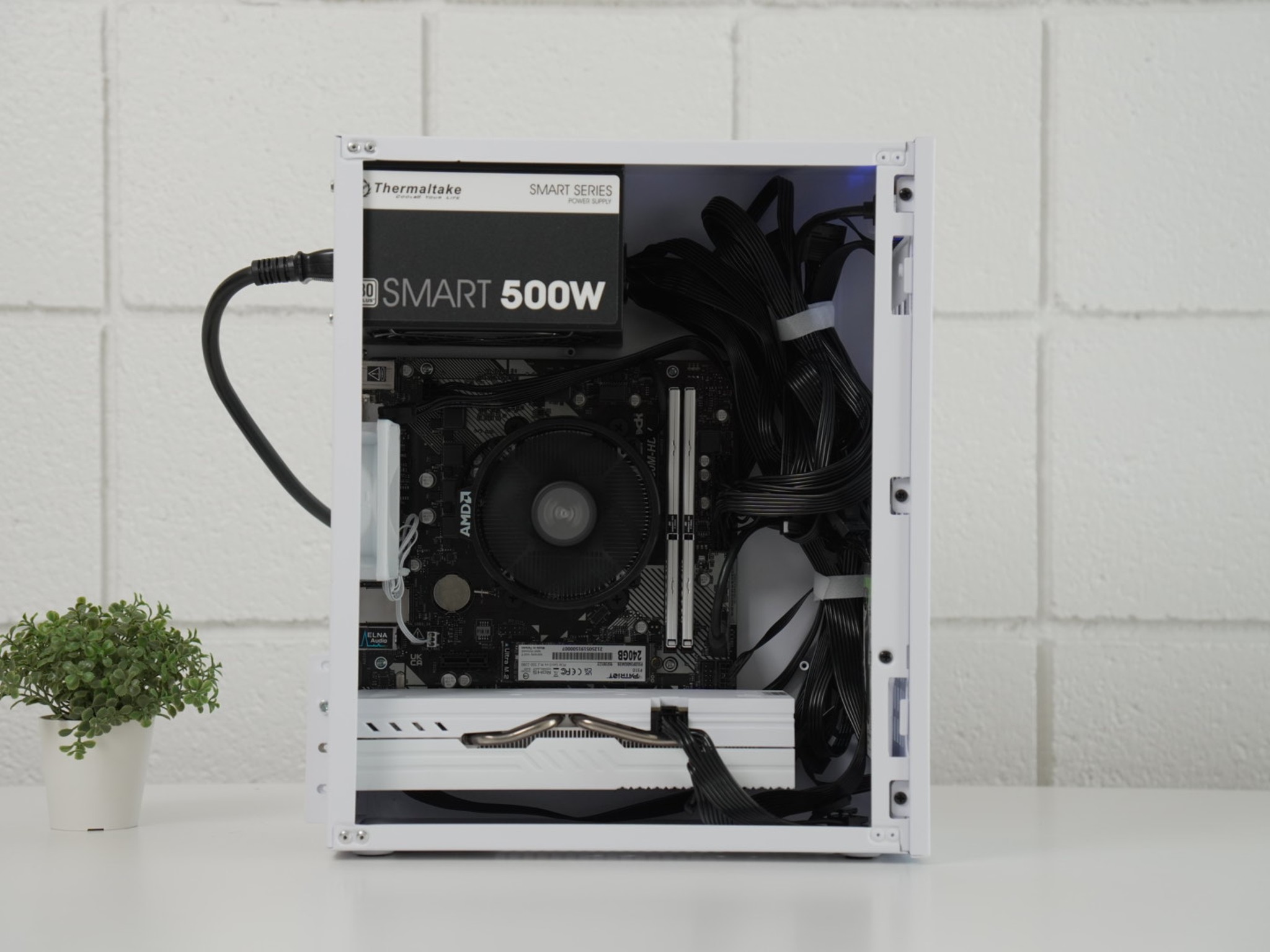 Starter Beast! All new Gaming PC | RYZEN 3 4100 | RX 580 | 16GB RAM | WiFi | Windows 11