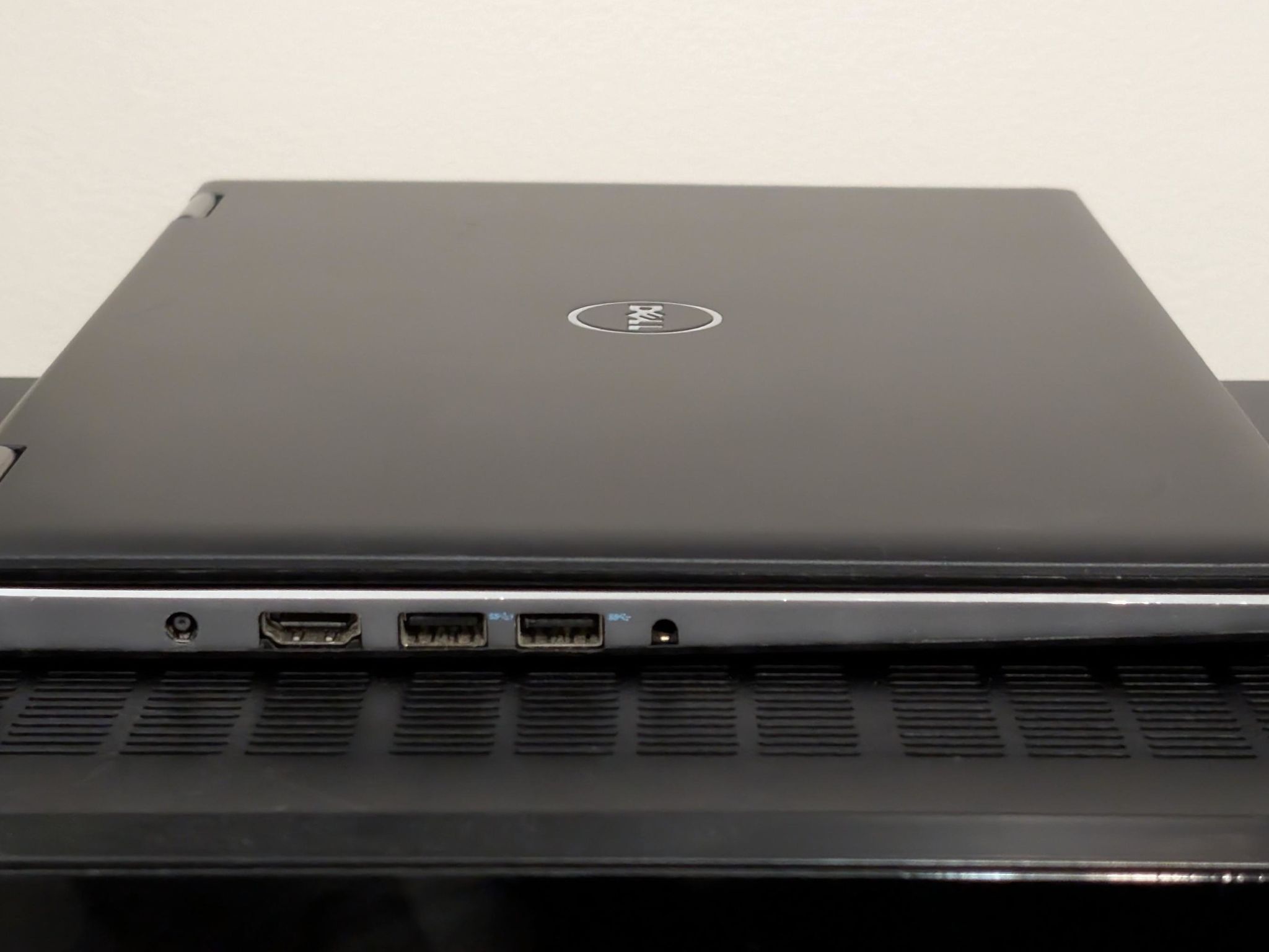Dell Inspiron 13" 2-in-1 Convertible Laptop / Tablet | Core i3, 8GB, 128GB SSD | New Batt, SSD