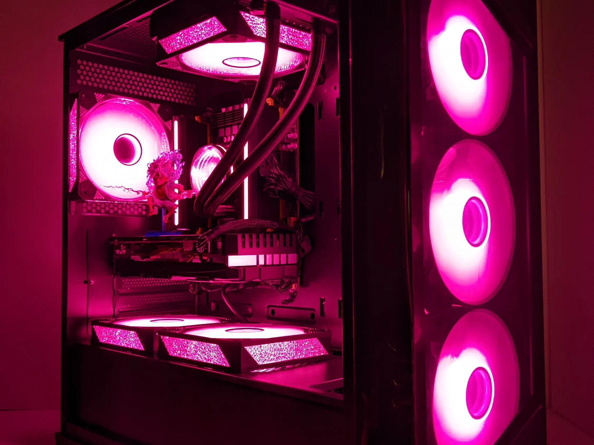 ヒドゥンドラゴン| RTX2060 Super| Intel@8-cores & 16-threads| 16GB DDR4| 1TB SSD| Windows 11 Pro
