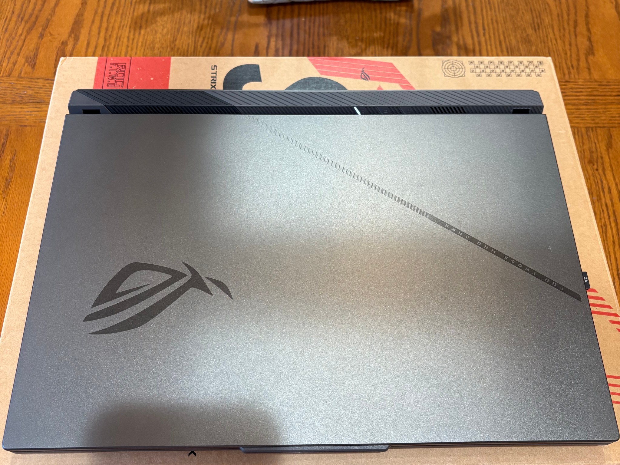 ROG STRIX G16 W/ BOX + MOUSE | 2.5K 240HZ | RTX 5070 TI | Ryzen 9 9955HX3D | 32GB DDR5 | 1TB STOARGE