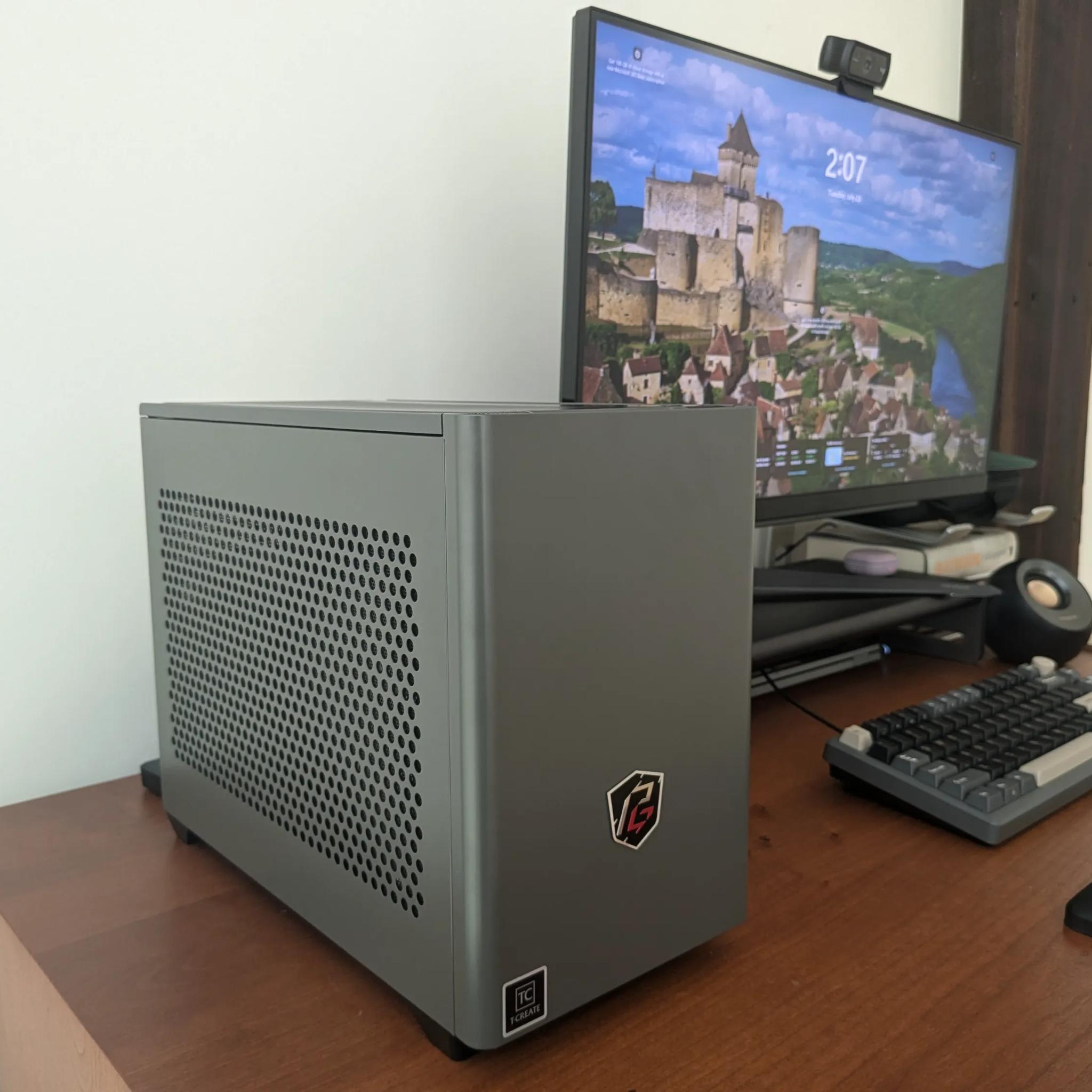 Liquid Cooled NR200 Gaming PC - AMD Ryzen 7 7800X3D, RTX 4070 Ti Super, 32 GB DDR5 RAM, 2 TB SSD