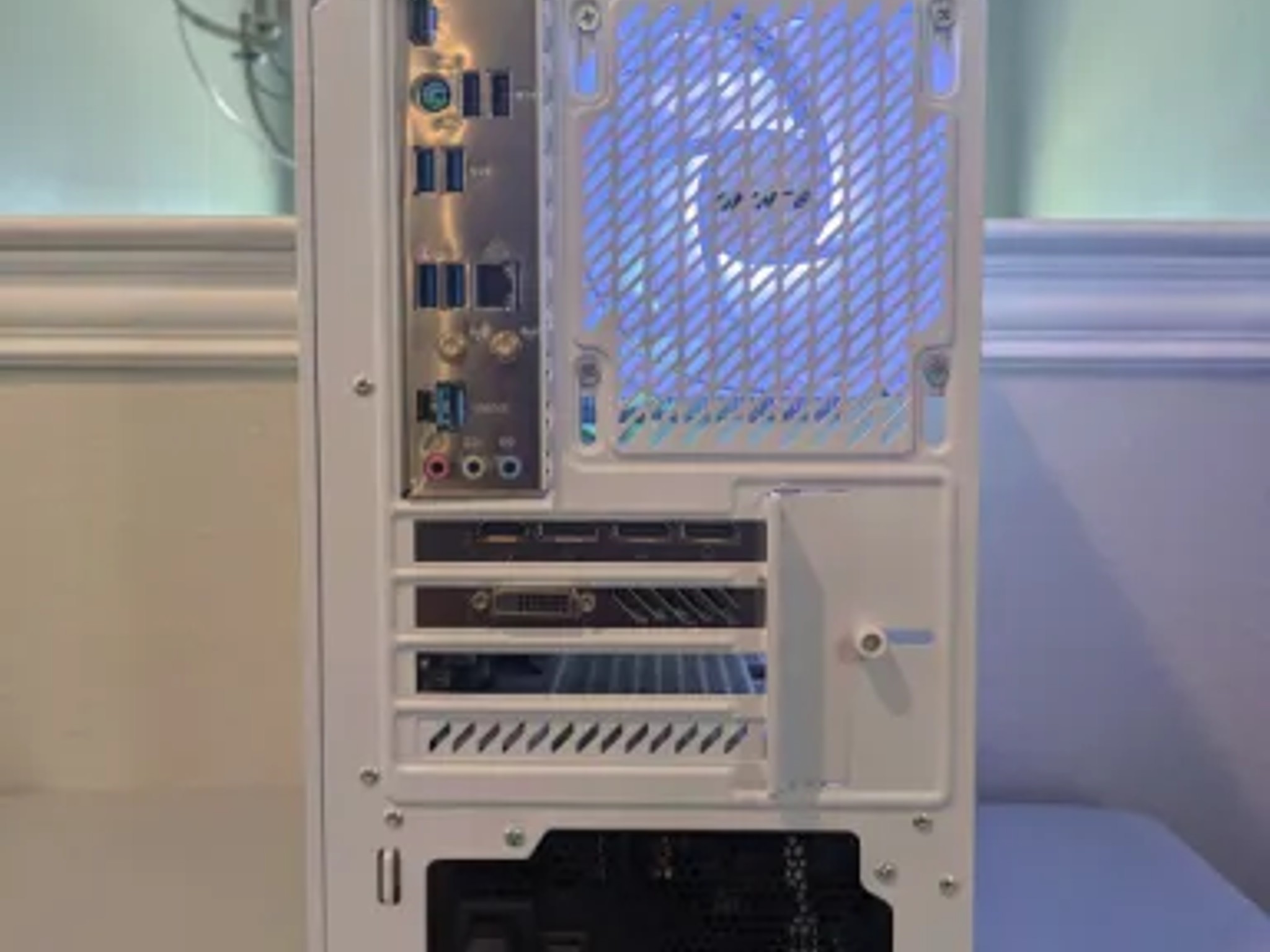 Whiteout Gaming PC ~ GTX 1080 Ti 11GB