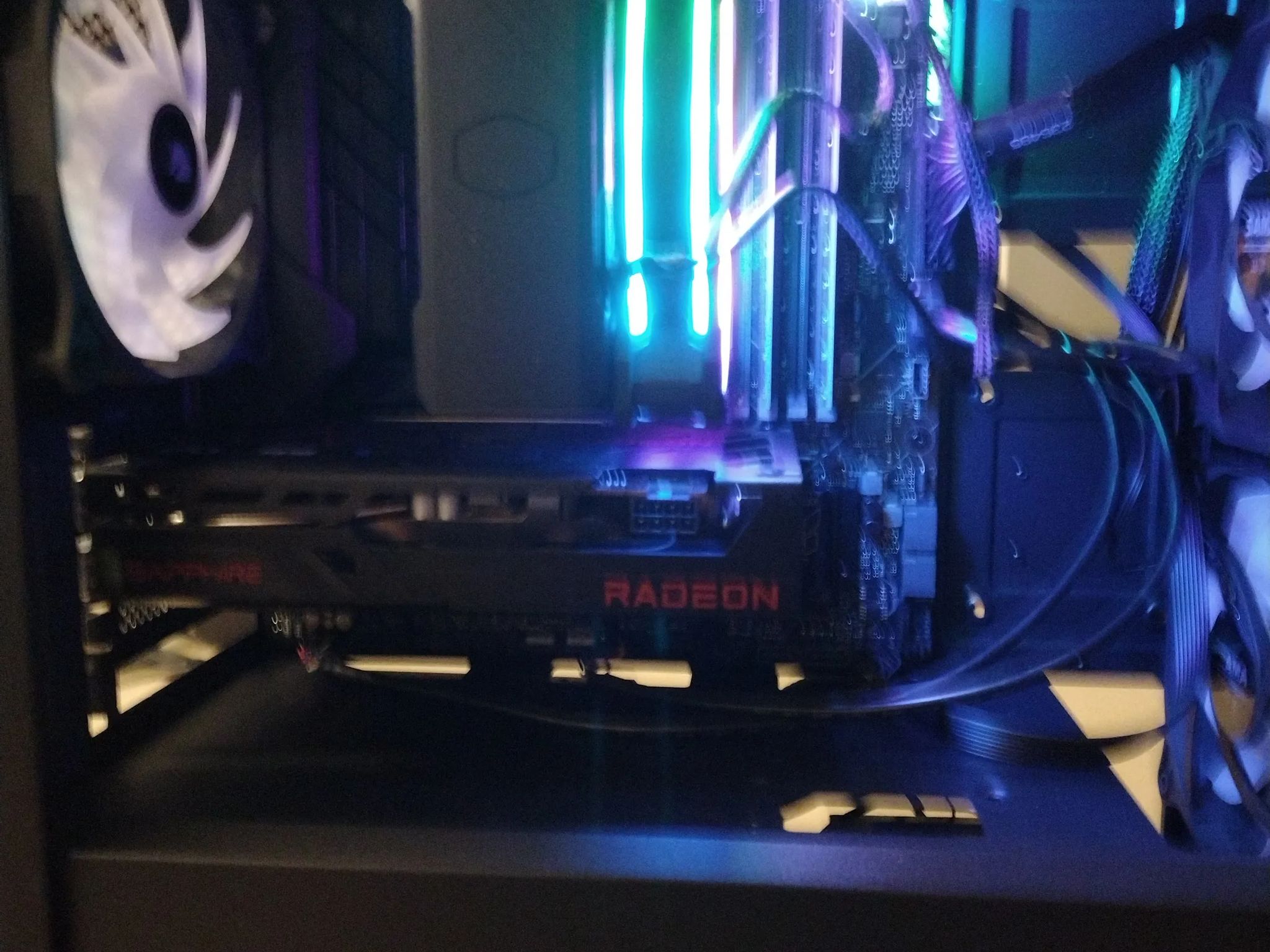 Sapphire Dual Fan AMD RX 6600