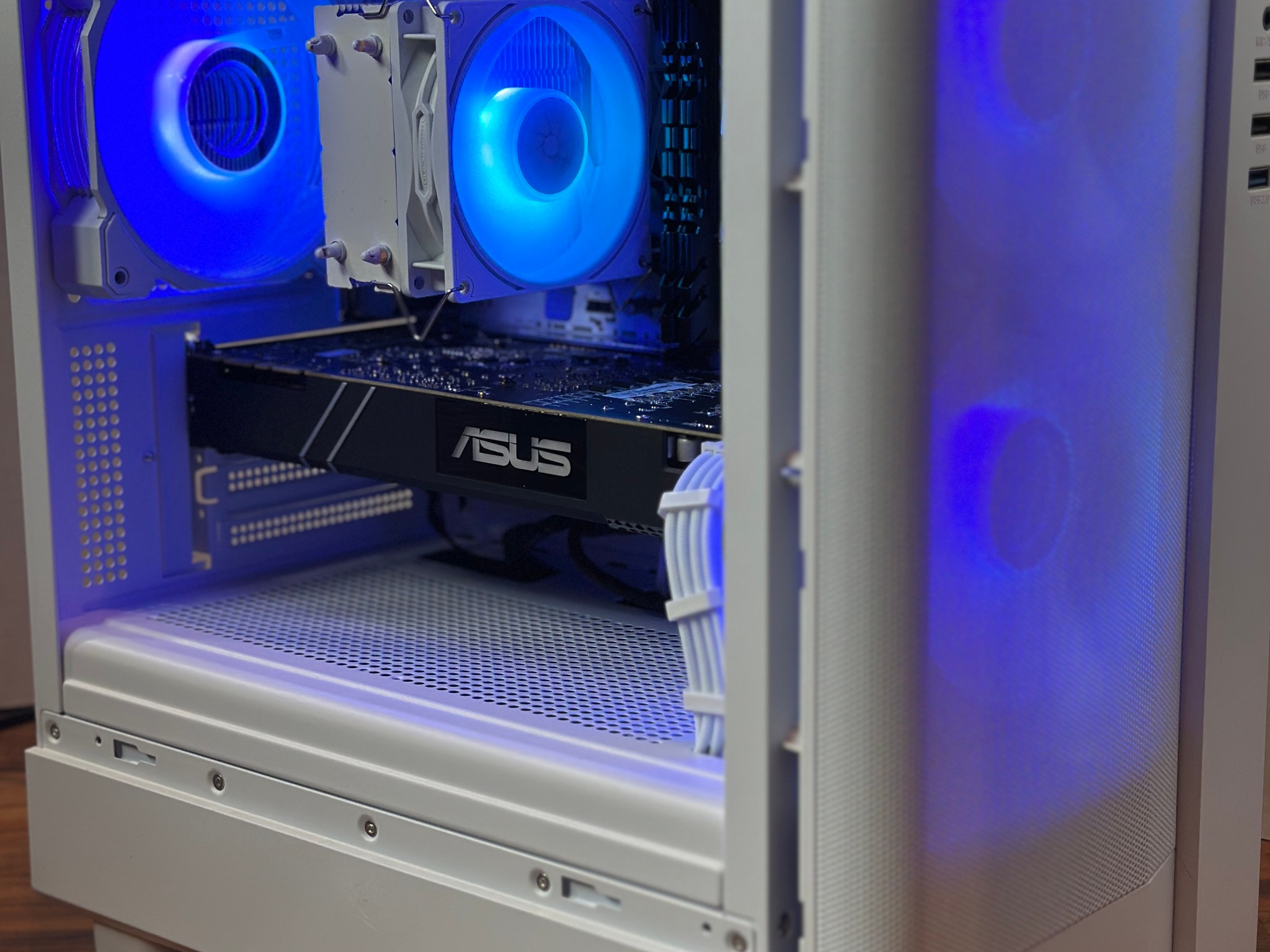 GTX 1080 | Ryzen 5 3500x | 16GB DDR4 | 1.26TB | Win 11 | Office 2024 | FREE SHIP | 1080p Gaming PC