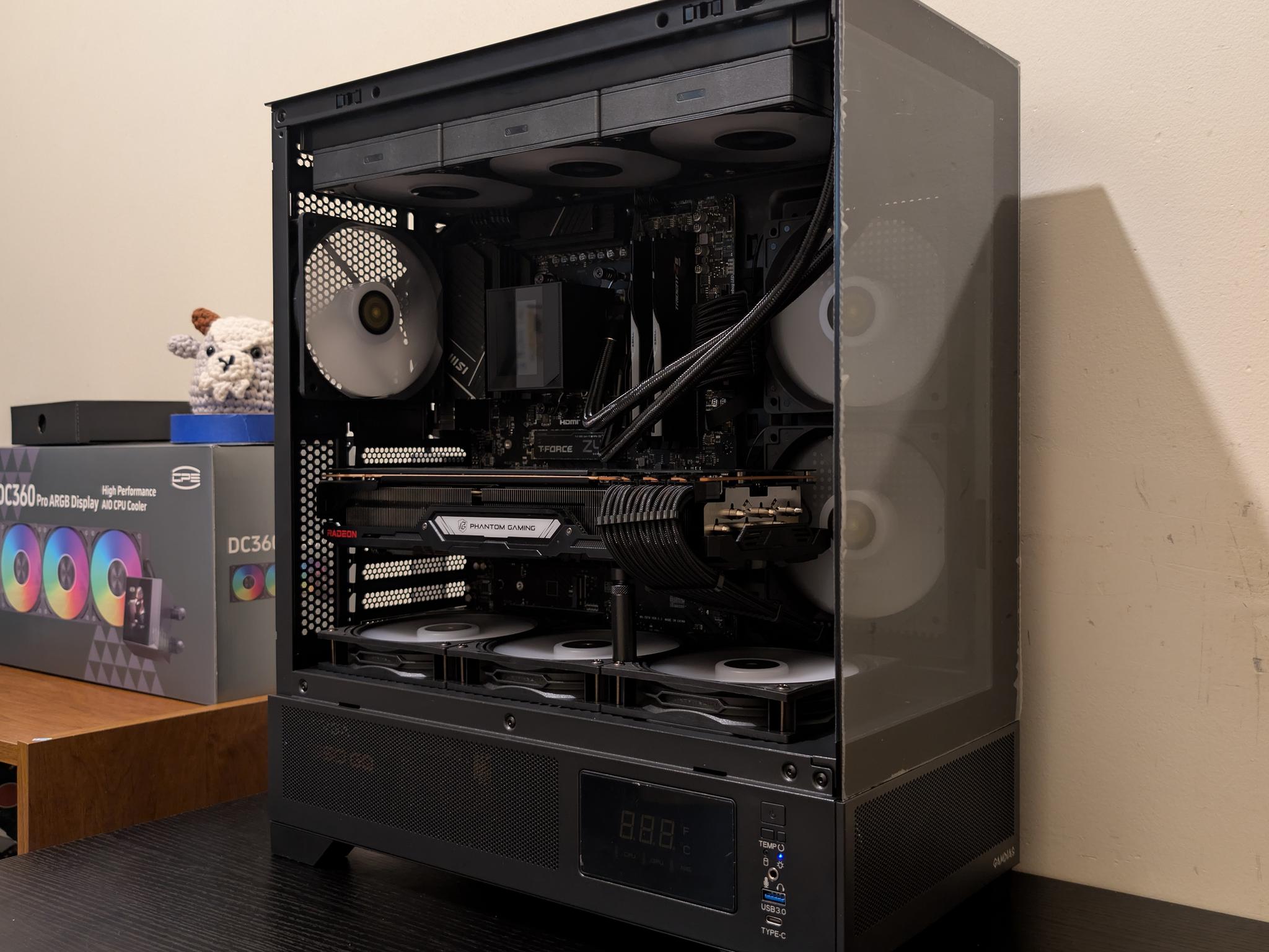 🔥🐦‍⬛ 1440p Gaming Beast | RX 6950XT | Ryzen 7 7700X | 2TB SSD | 32GB RAM | WiFi 6 & Bluetooth 🐦‍⬛🔥