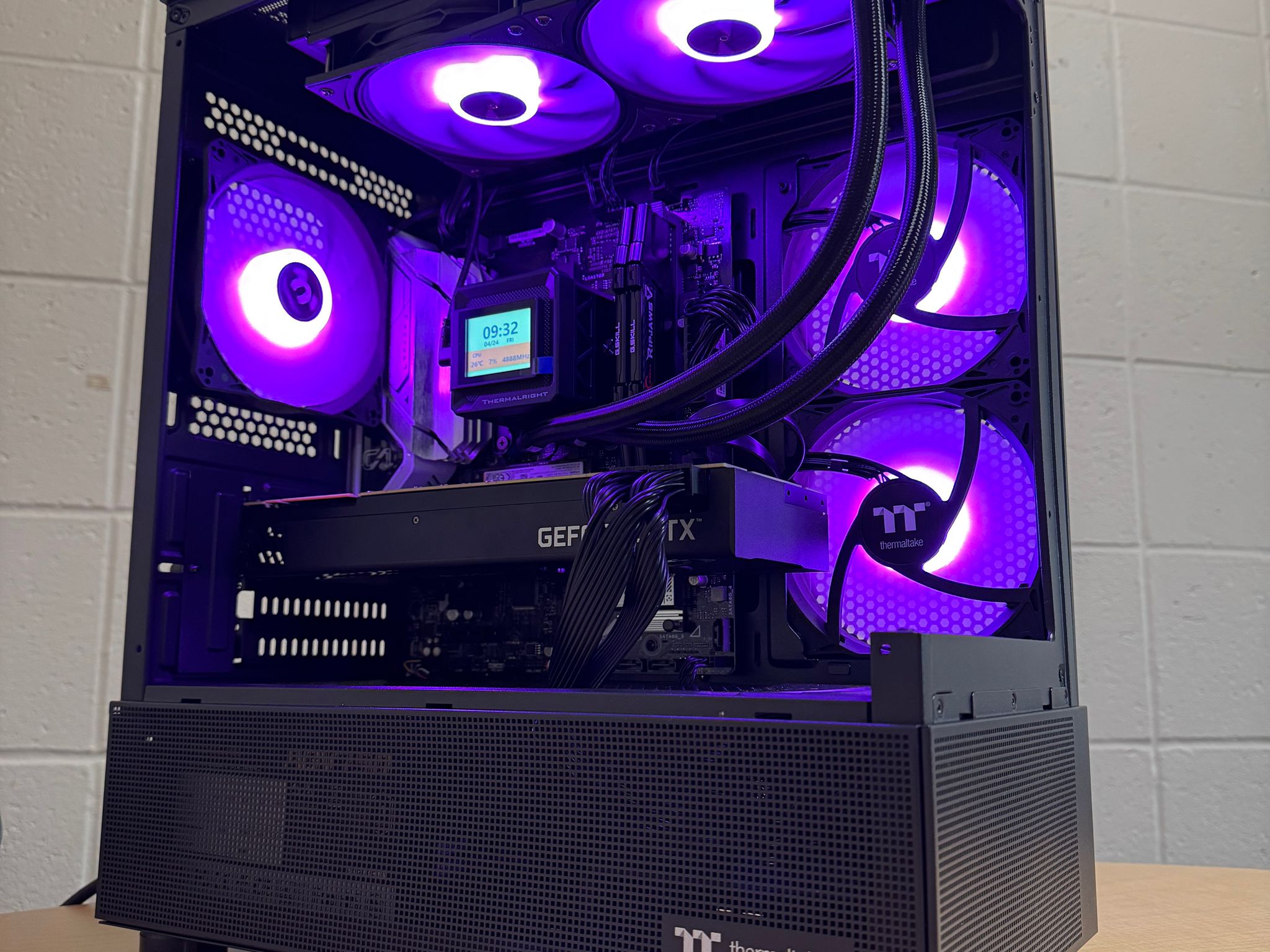 Elite Gaming & Creator Rig | i9-12900K | RTX 2080 Ti | LCD Screen | 32GB | 2TB NVMe