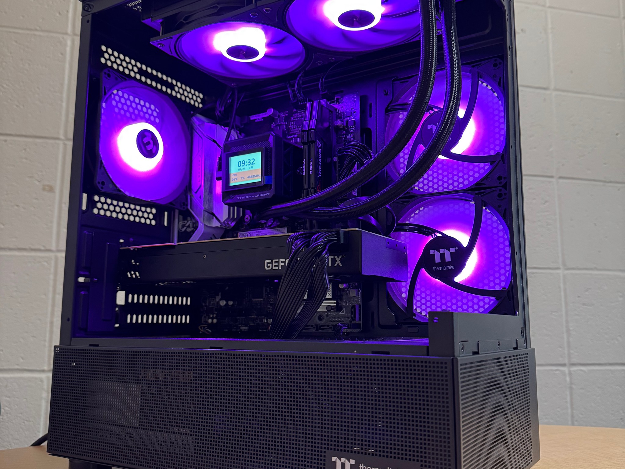 Elite Gaming & Creator Rig | i9-12900K | RTX 2080 Ti | LCD Screen | 32GB | 2TB NVMe