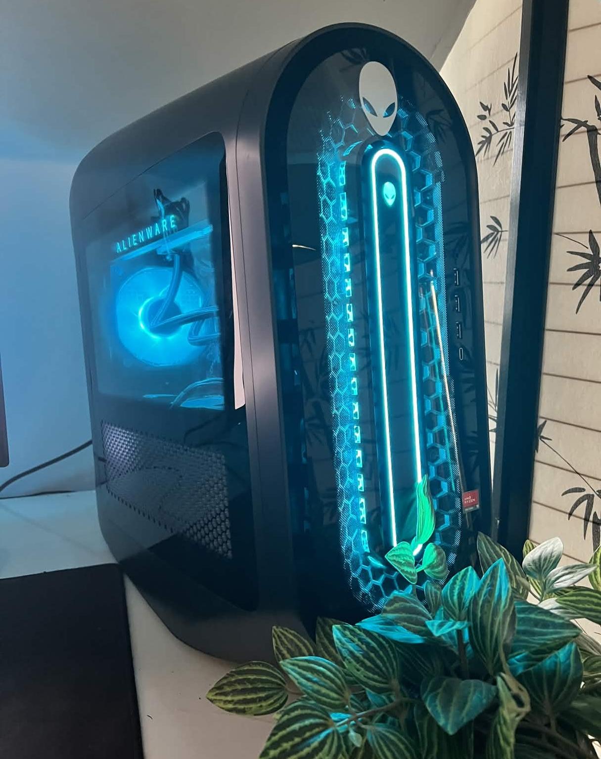 DELL ALIENWARE R15 RTX 4080 RYZEN 9 7900X 32GB DDR5 1TB SSD 2TB HDD