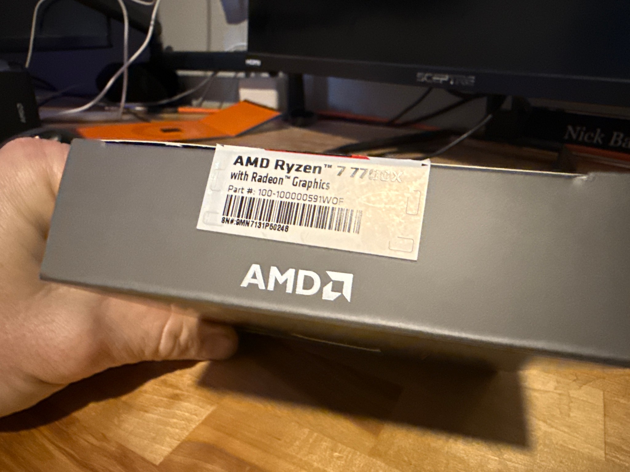 AMD Ryzen 7 7700X