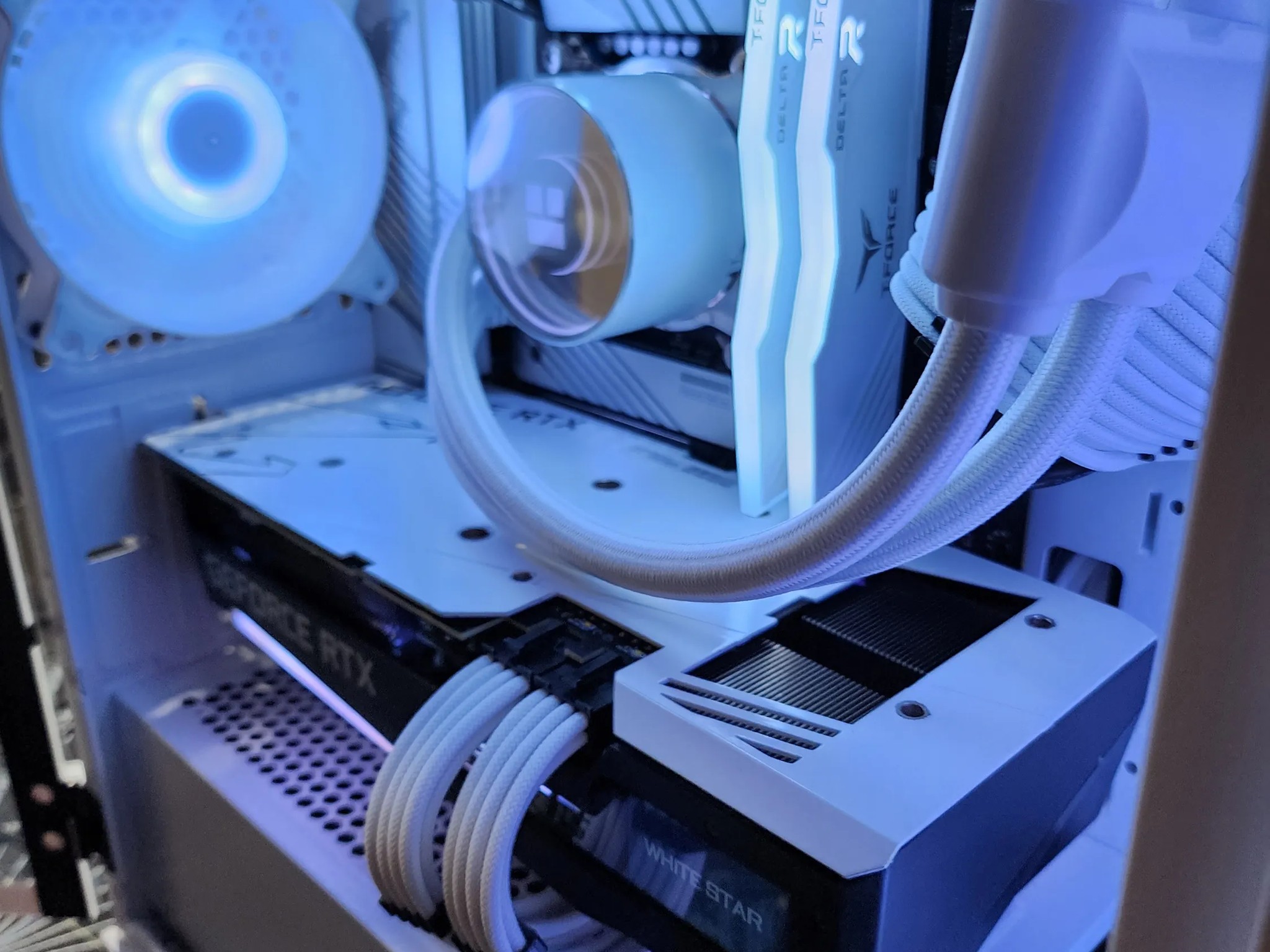 "White Star" Streaming/Gaming PC; i5-13400F | AORUS RTX 3070 | 32GB | 1TB