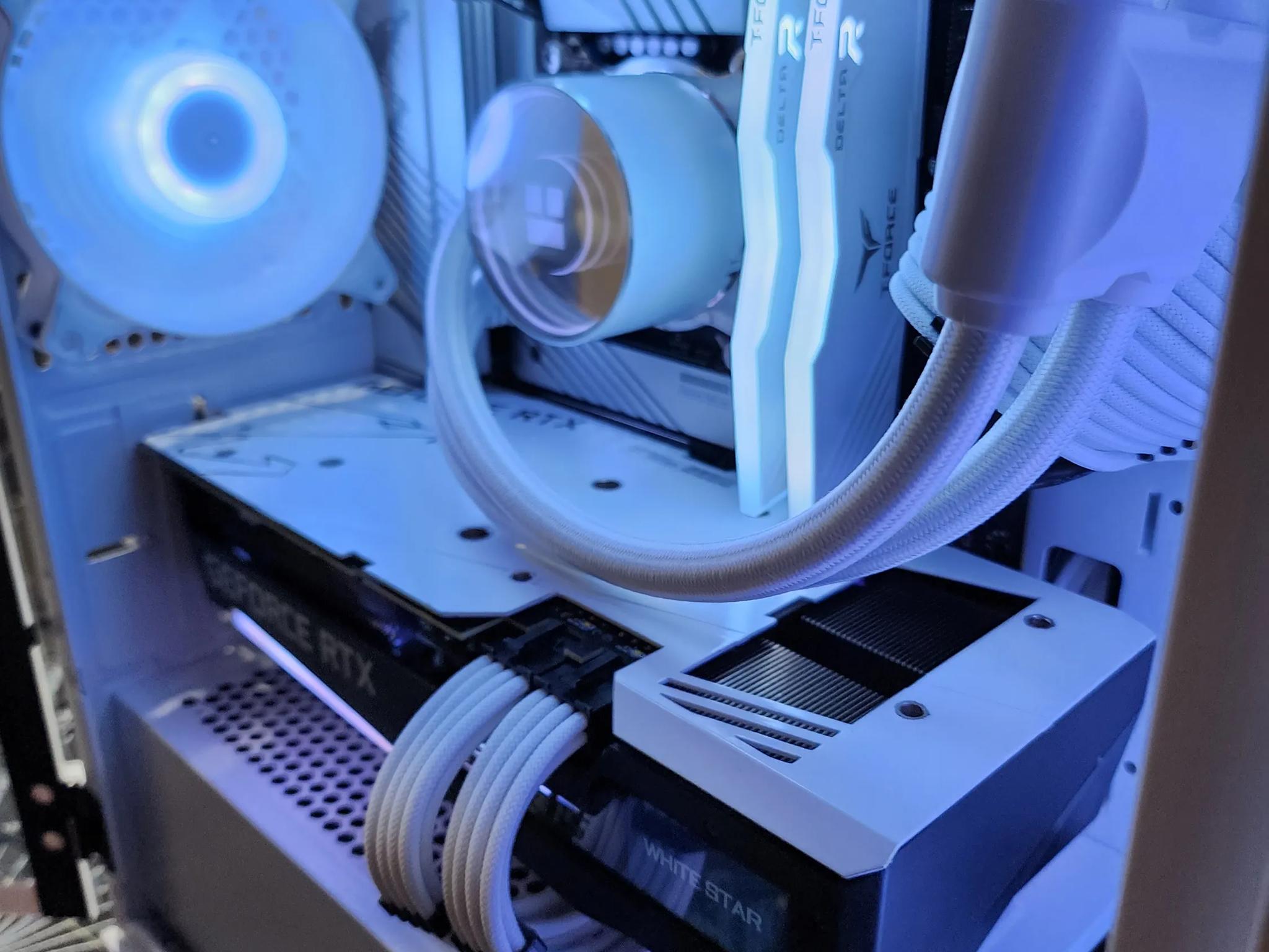 "White Star" Streaming/Gaming PC; i5-13400F | AORUS RTX 3070 | 32GB | 1TB