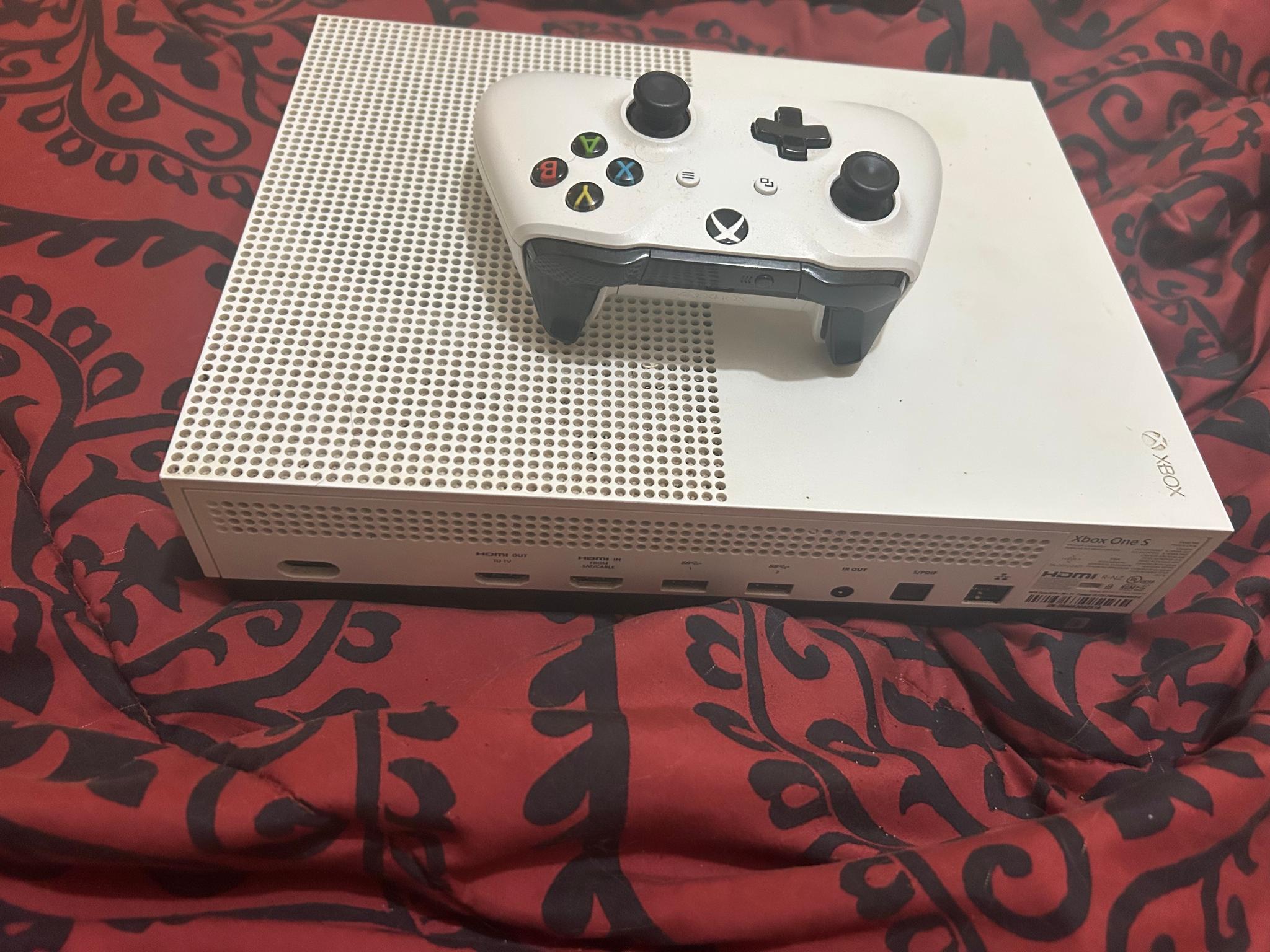 Xbox One S 1TB