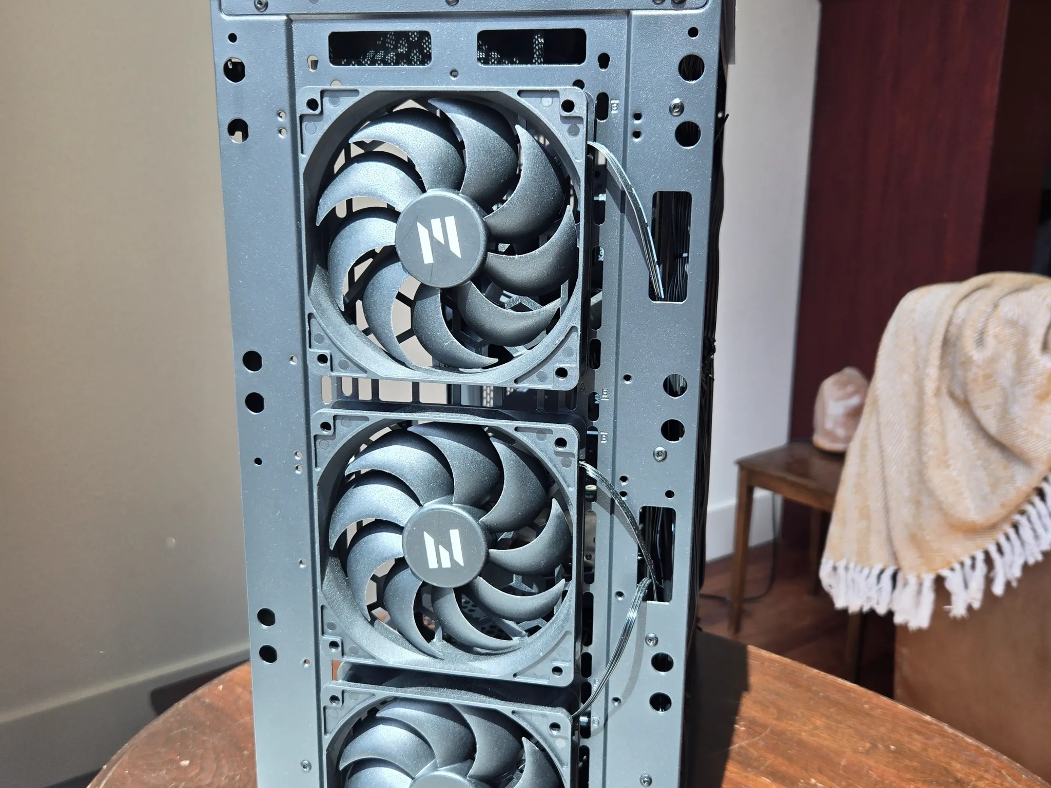 Gigabyte Aorus 5700xt, 32 gb ddR4, Samsung 980 1Tb SSD, Ryzen 7 3700x