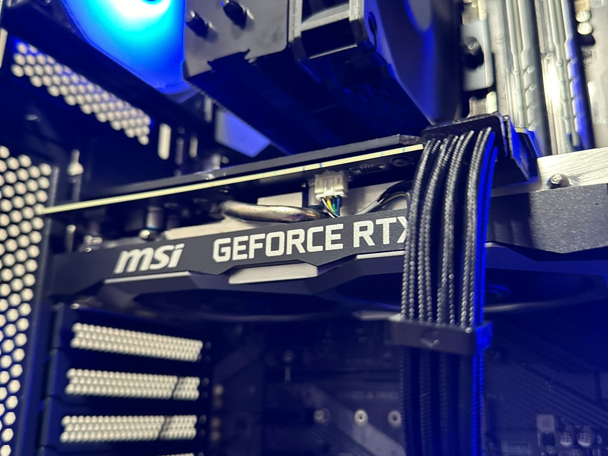 1080p Intel i7-10700K, RTX 2070, 1TB Storage, 16GB RAM, RGB Esports Midrange Gaming PC