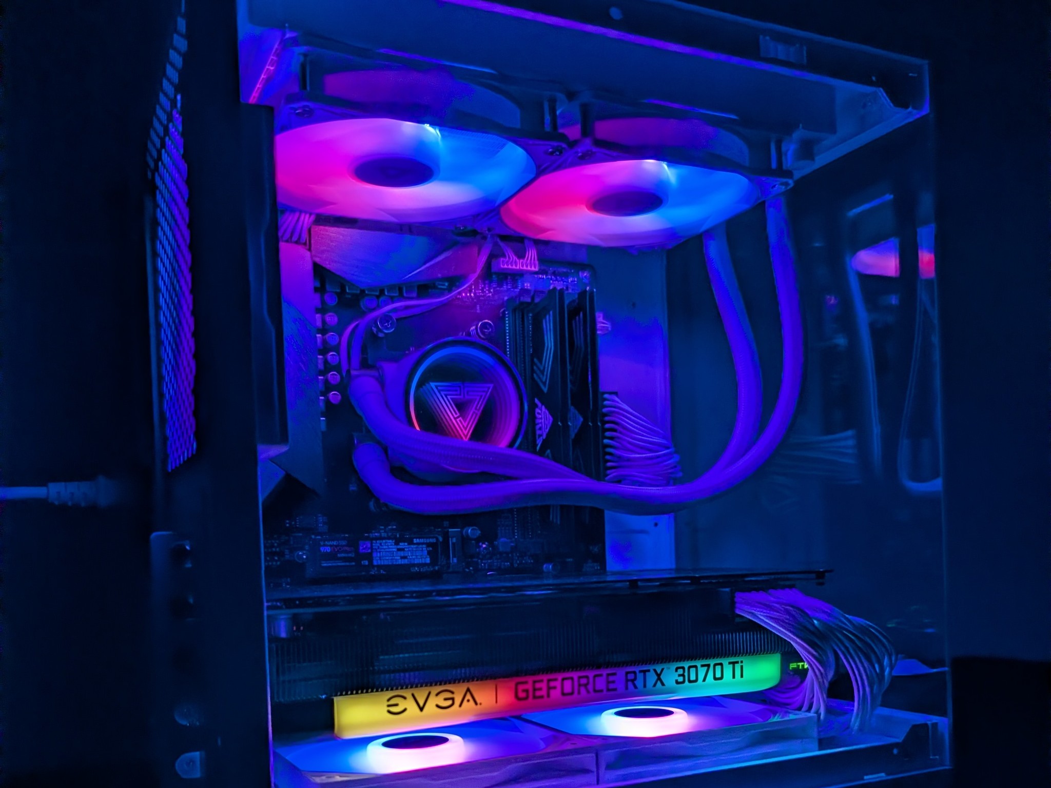 RTX 3070ti-Ryzen 7 5800xt-32GB DDR4 3200-1 TB NVME White Compact Gaming PC