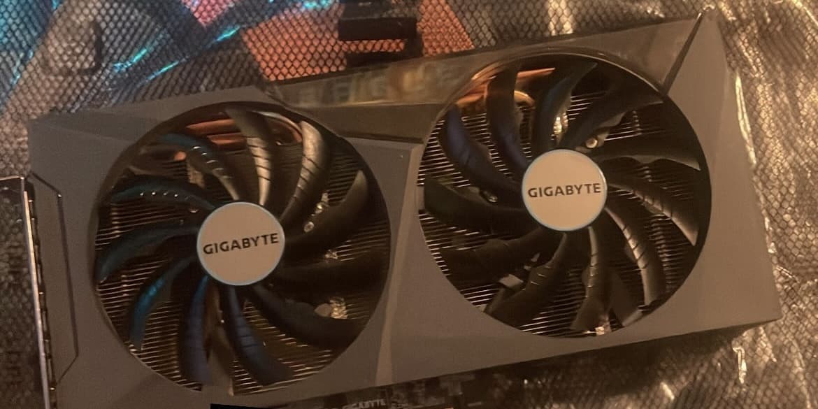 Gigabyte RTX GeForce 3060 12 GBs Overclocked