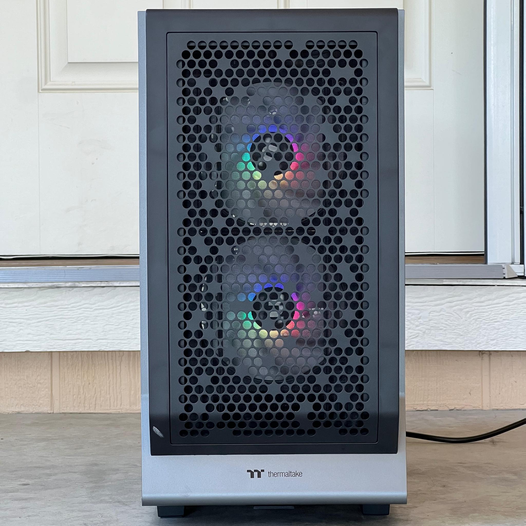 Gaming pc | Rtx 4070 Ti Super | Ryzen 7 9700x | 32GB 6000Mhz Corsair ram | 2TB 990 Pro | RM850e