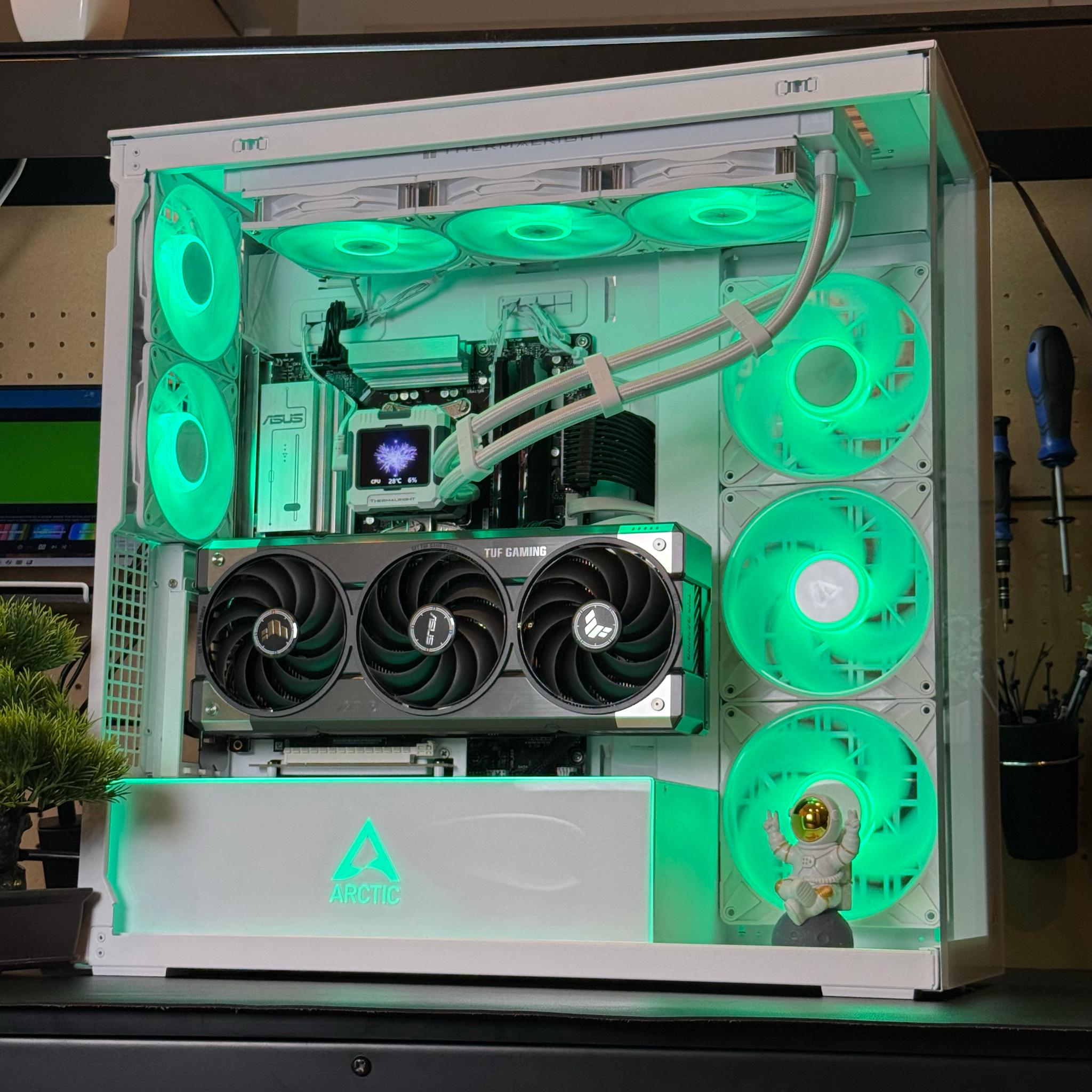 4K ARTIC Gaming PC | RTX 5070 Ti | Ryzen 7 9800x3D | 32GB DDR5 RAM | 4TB | 1000w PSU | Win 11
