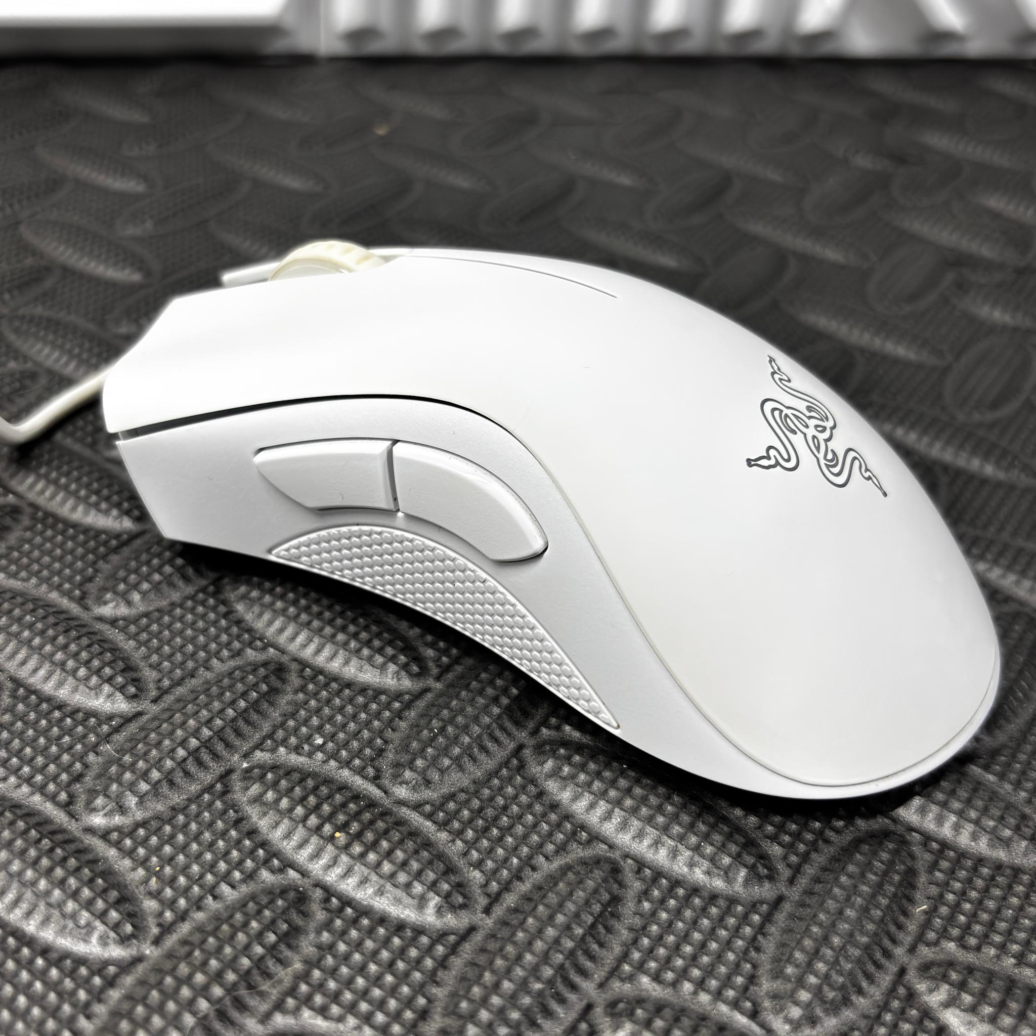 White Razer DeathAdder Essential Gaming Mouse | Wired | Tested Working